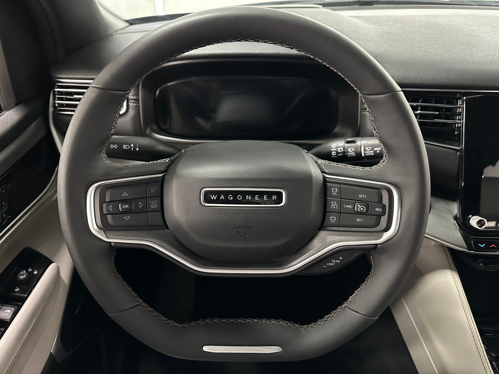 Thumbnail: 2025 Jeep Wagoneer - 4