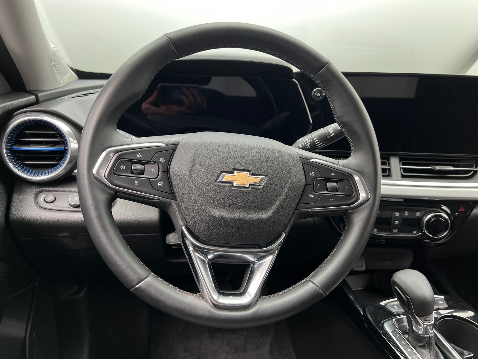 Thumbnail: 2025 Chevrolet Trax - 5