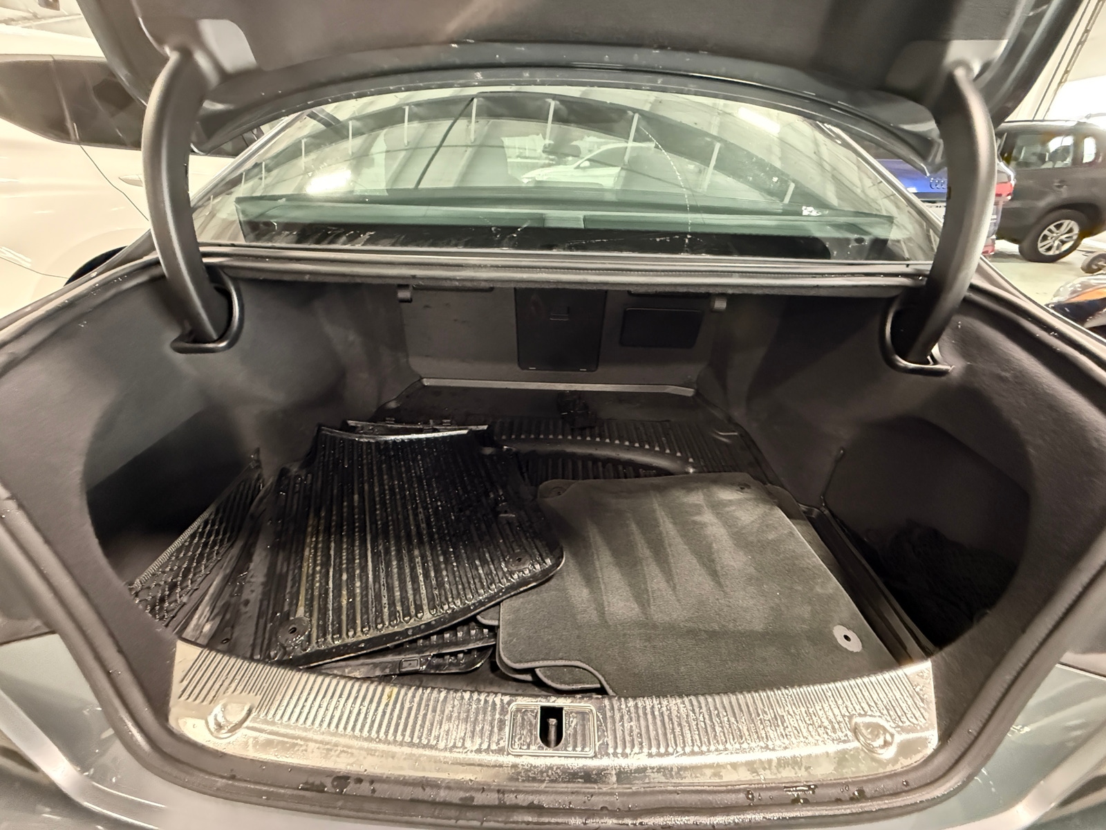 Thumbnail: 2017 Audi A8 - 6