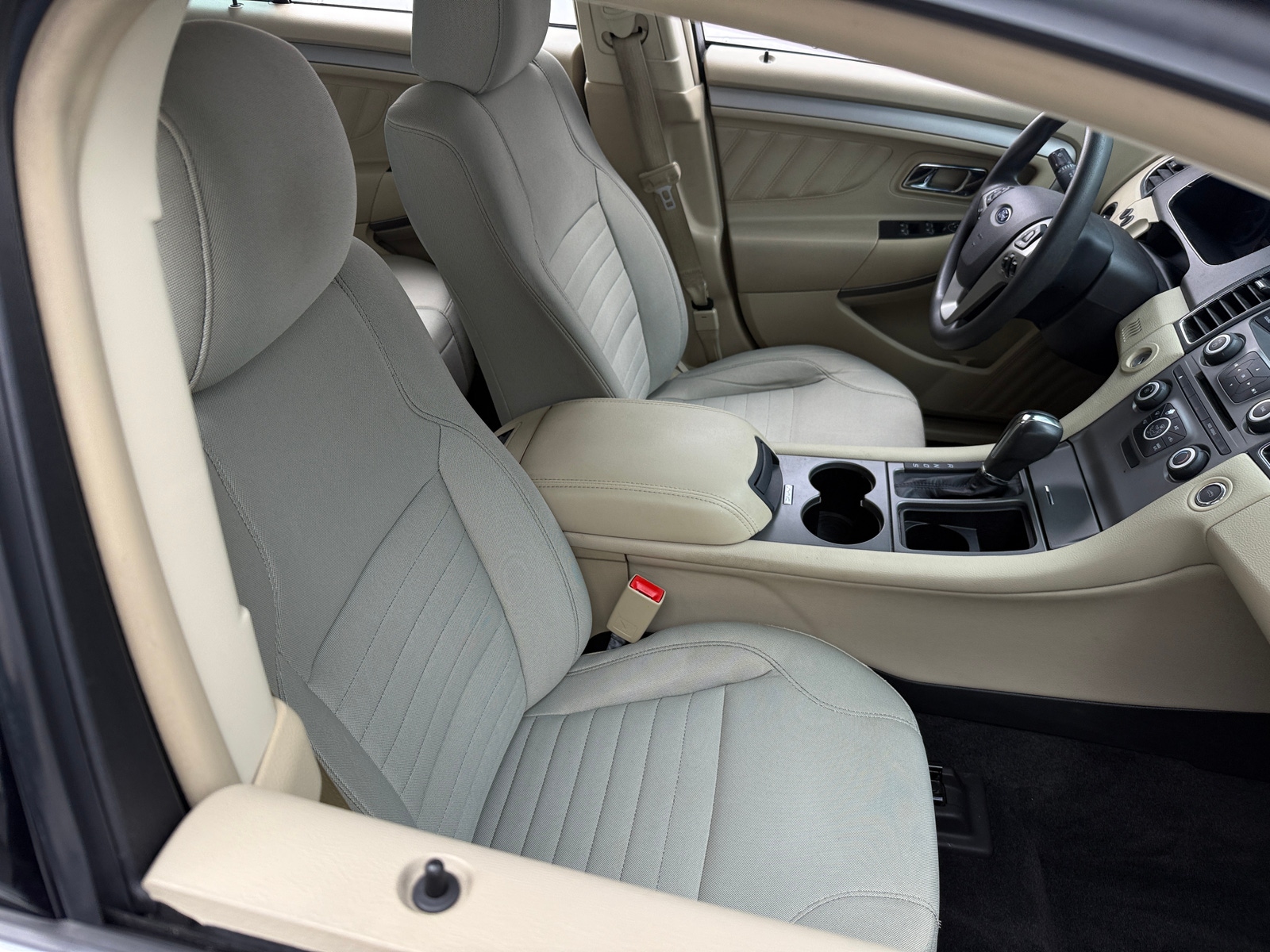 Thumbnail: 2017 Ford Taurus - 2