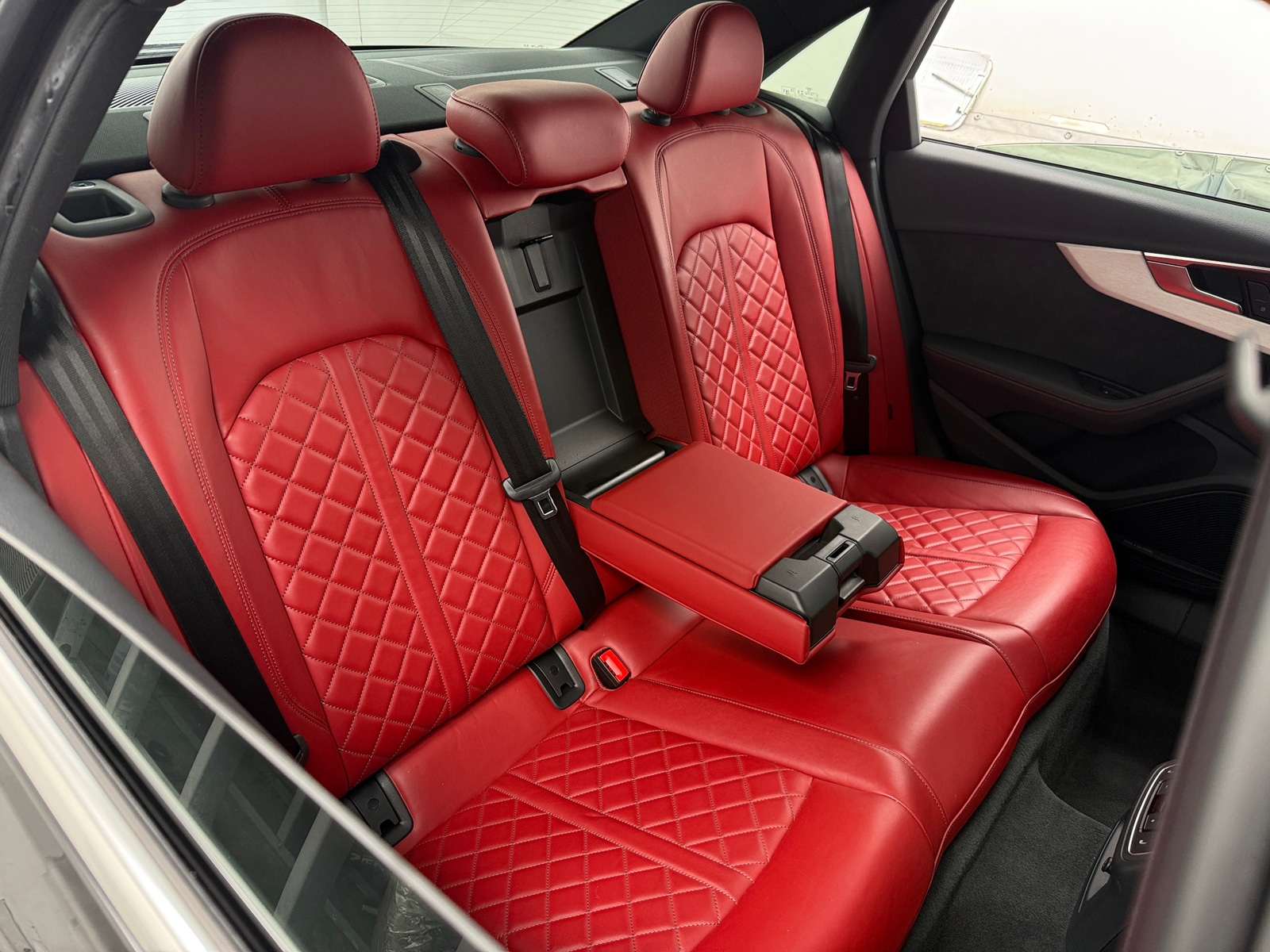 Thumbnail: 2020 Audi S4 - 5