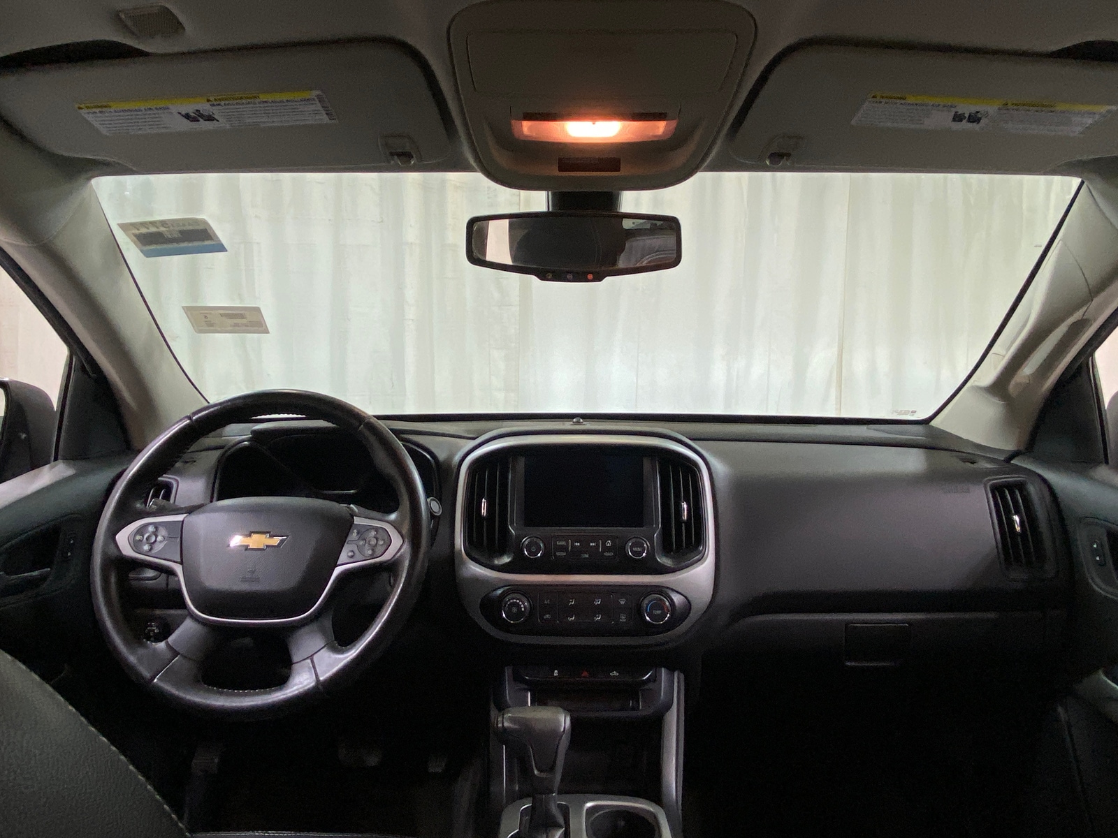 Thumbnail: 2015 Chevrolet Colorado - 3