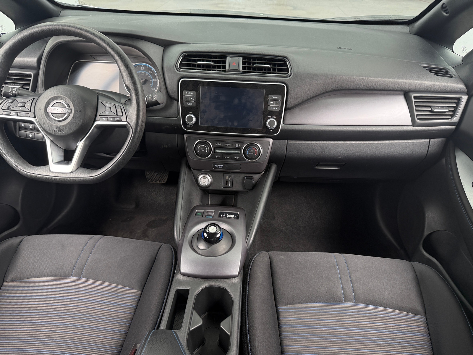 Thumbnail: 2023 Nissan Leaf - 3