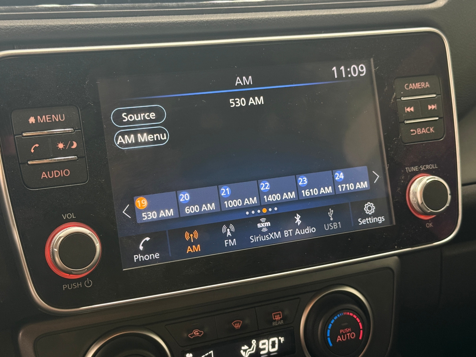 Thumbnail: 2023 Nissan Leaf - 4