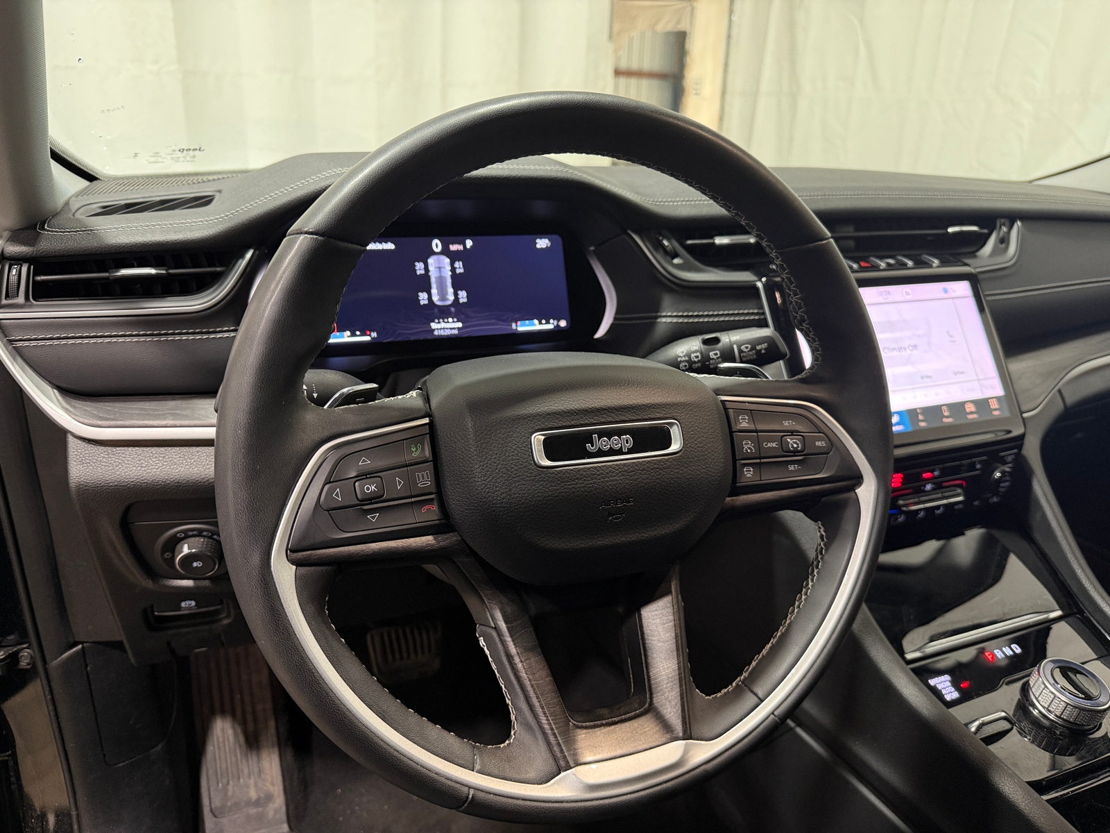 Thumbnail: 2023 Jeep Grand Cherokee - 5