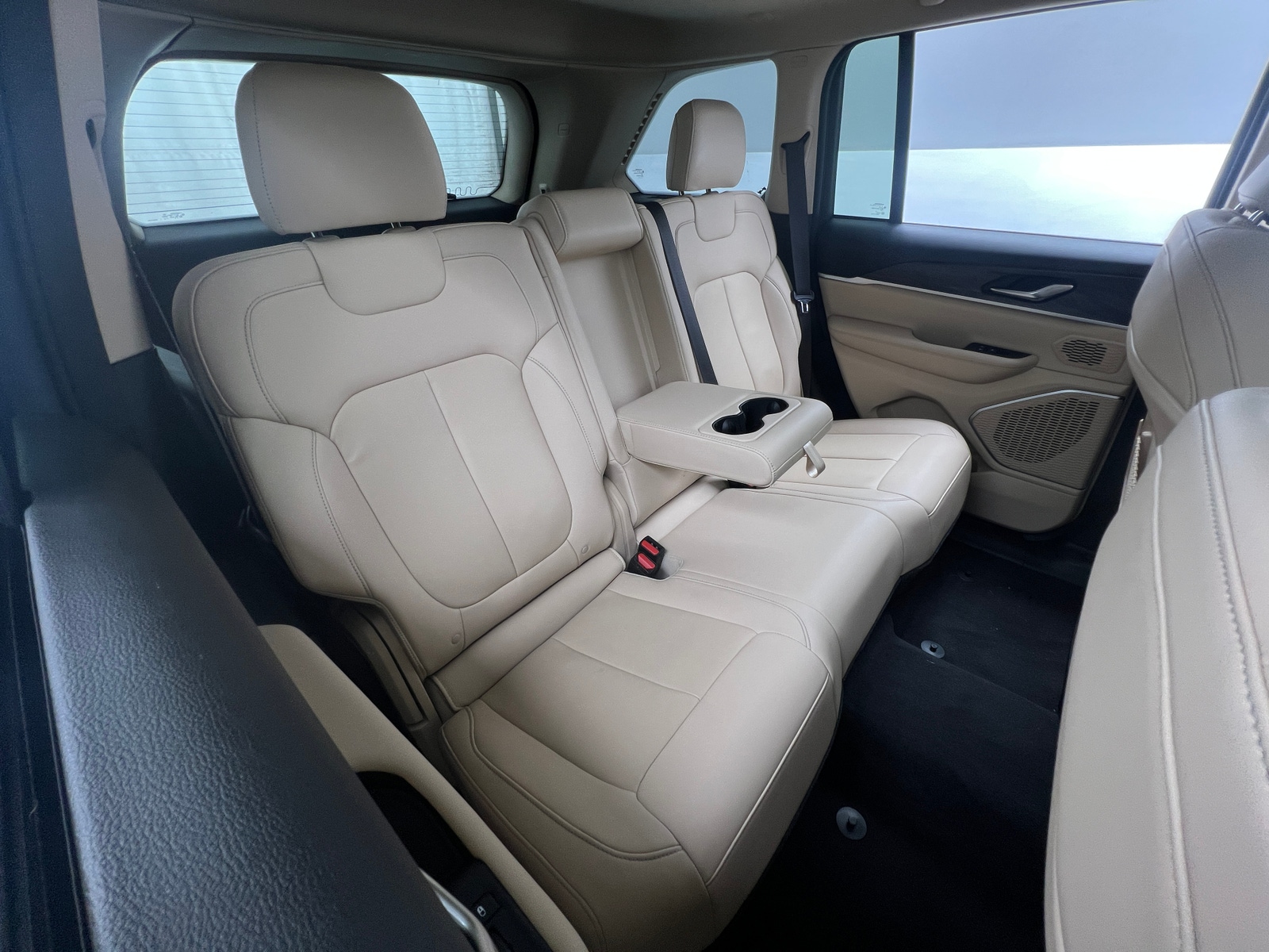 Thumbnail: 2022 Jeep Grand Cherokee - 5