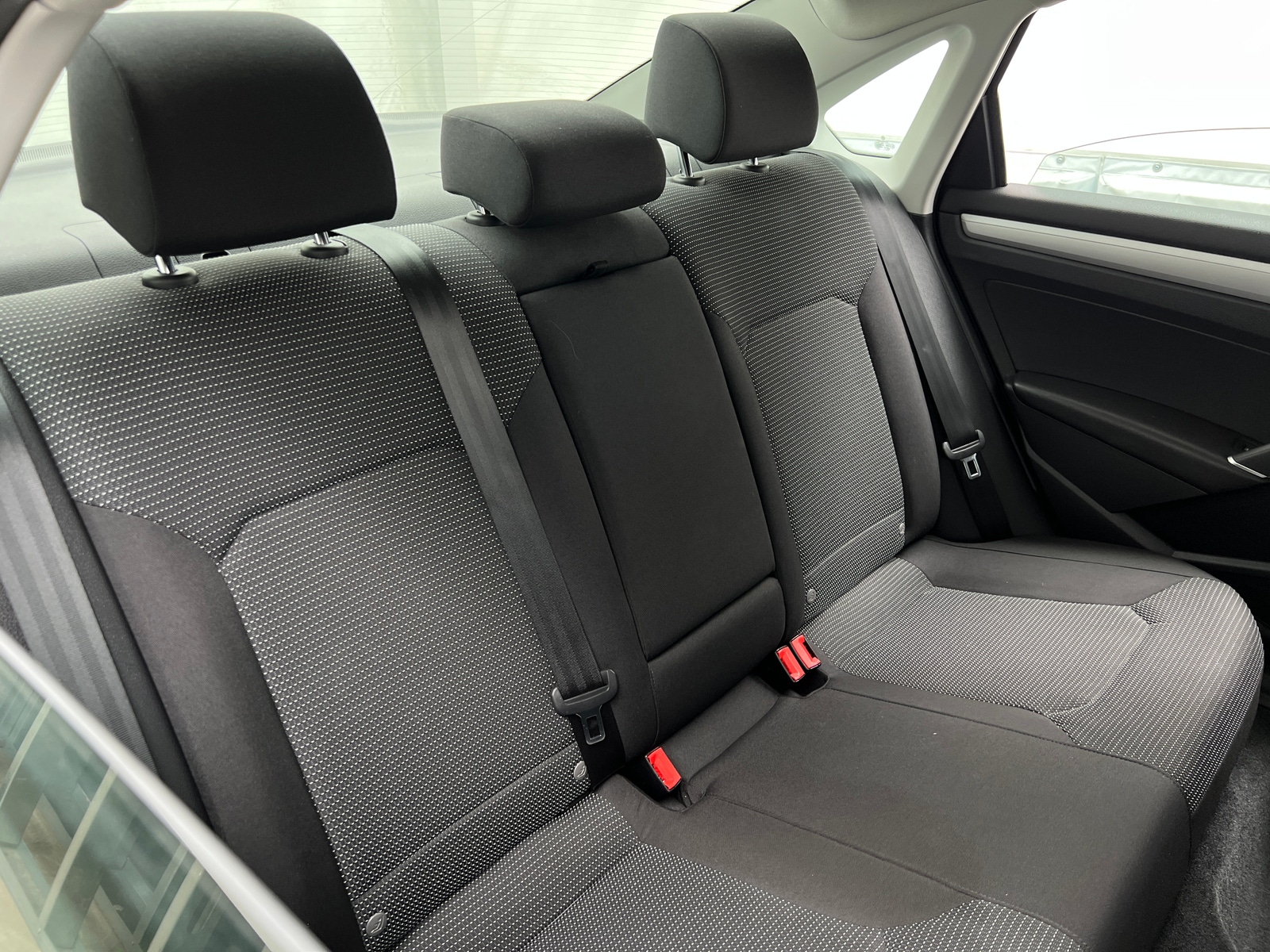 Thumbnail: 2017 Volkswagen Passat - 6