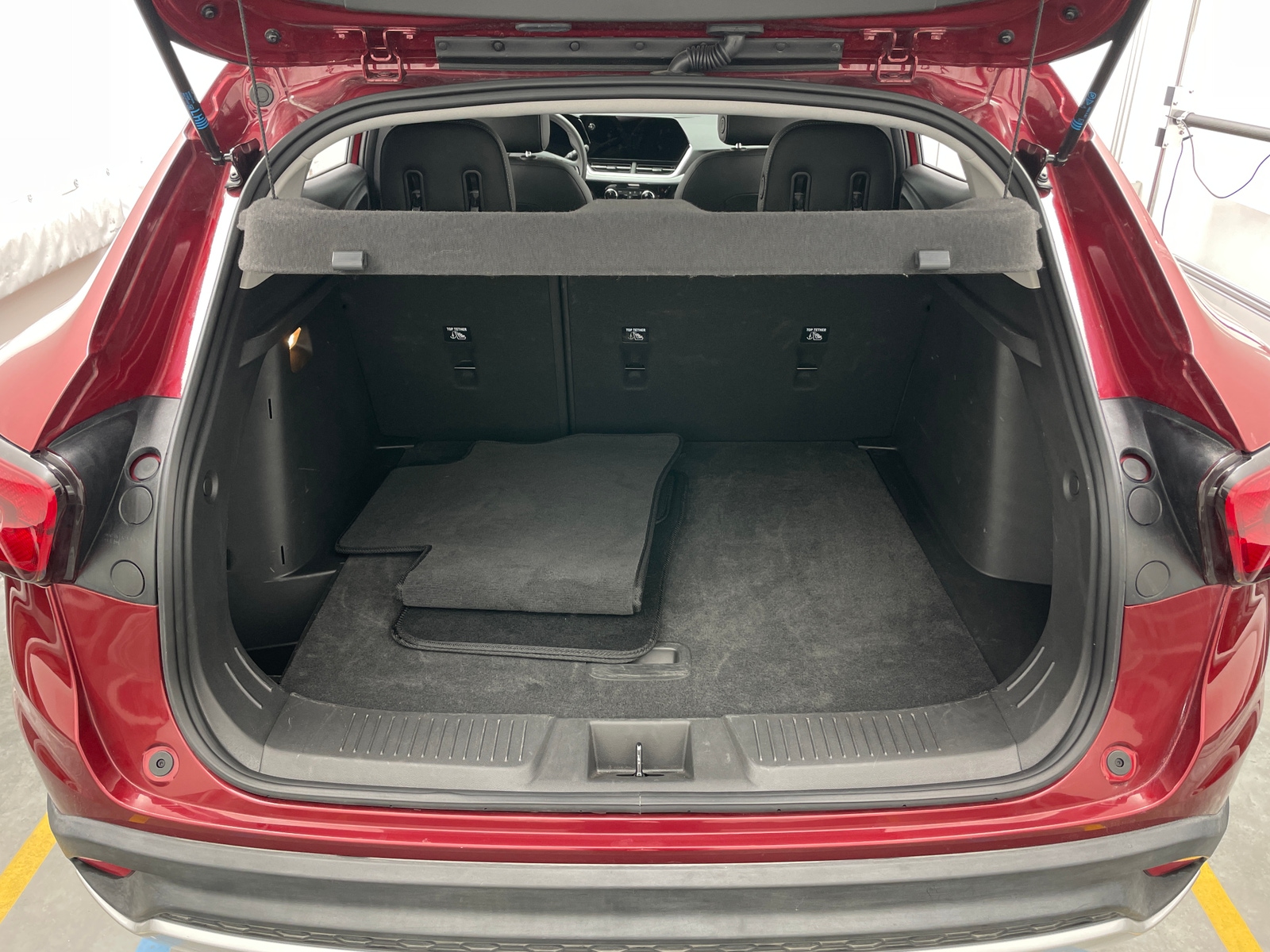 Thumbnail: 2025 Chevrolet Trax - 7