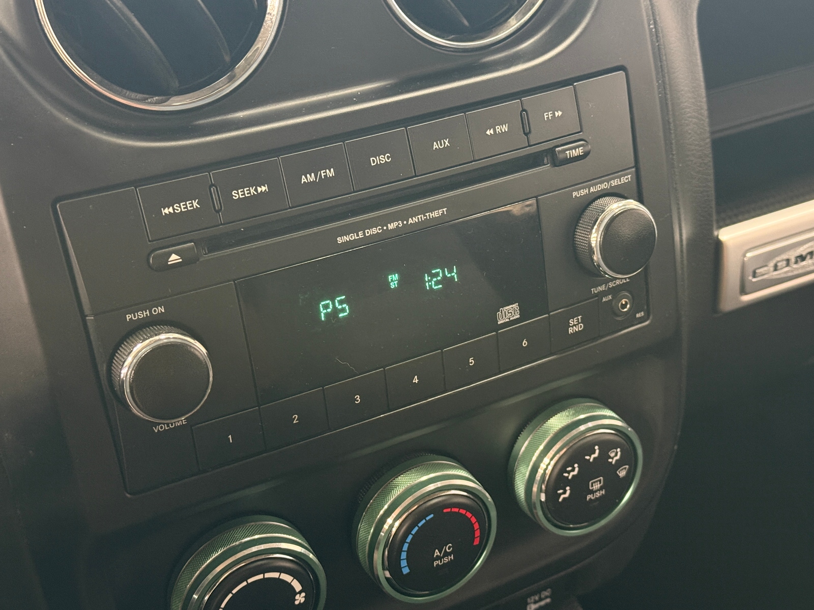 Thumbnail: 2015 Jeep Compass - 4