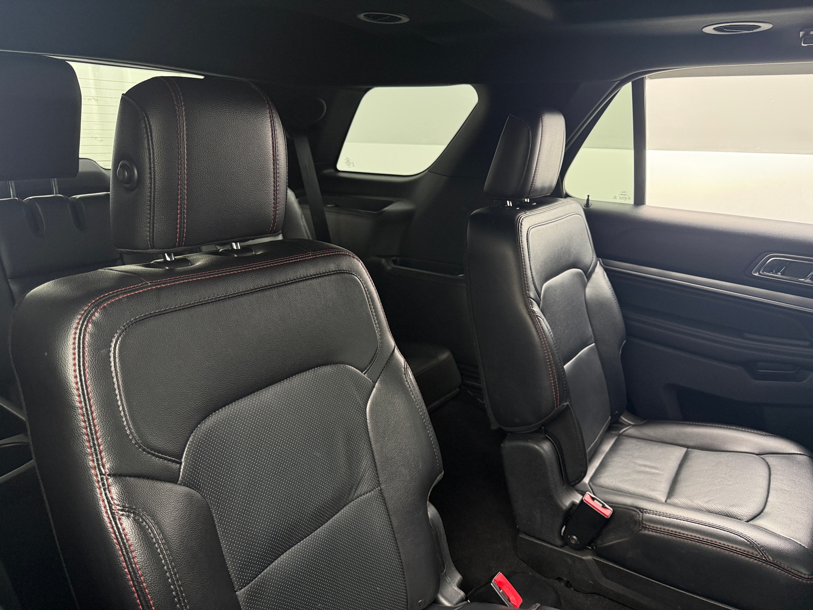 Thumbnail: 2019 Ford Explorer - 5