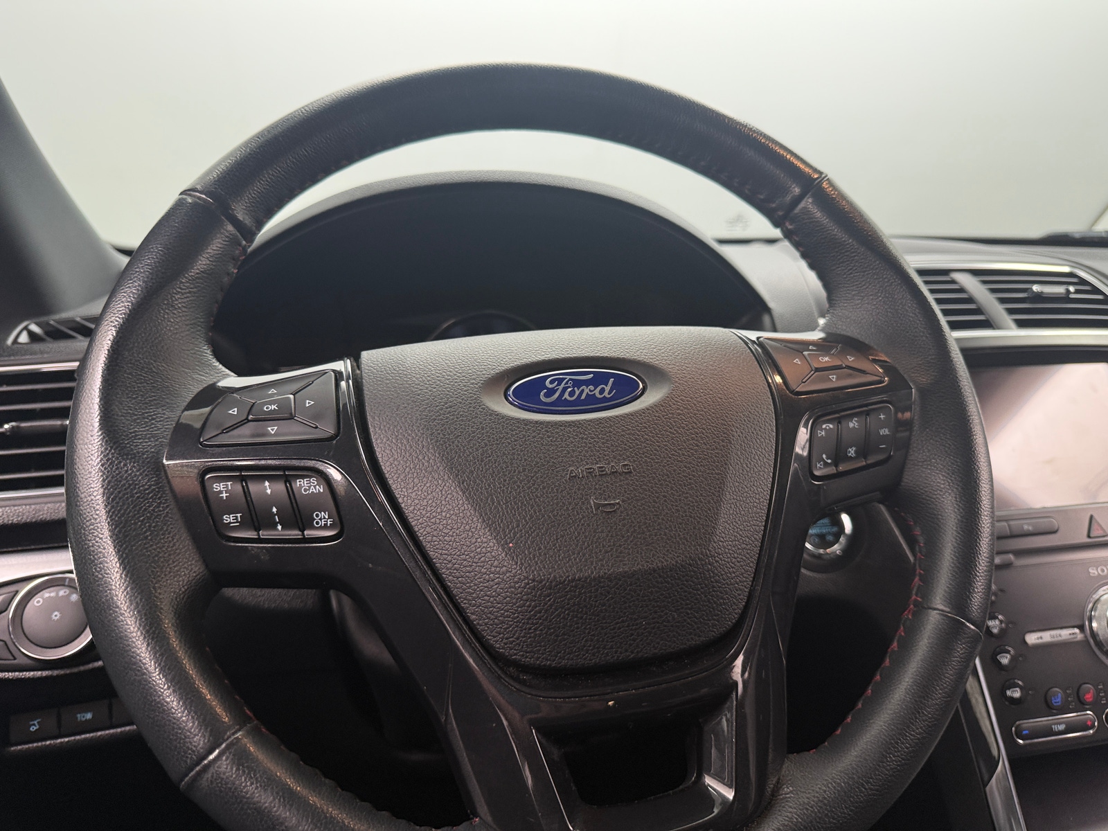 Thumbnail: 2019 Ford Explorer - 4