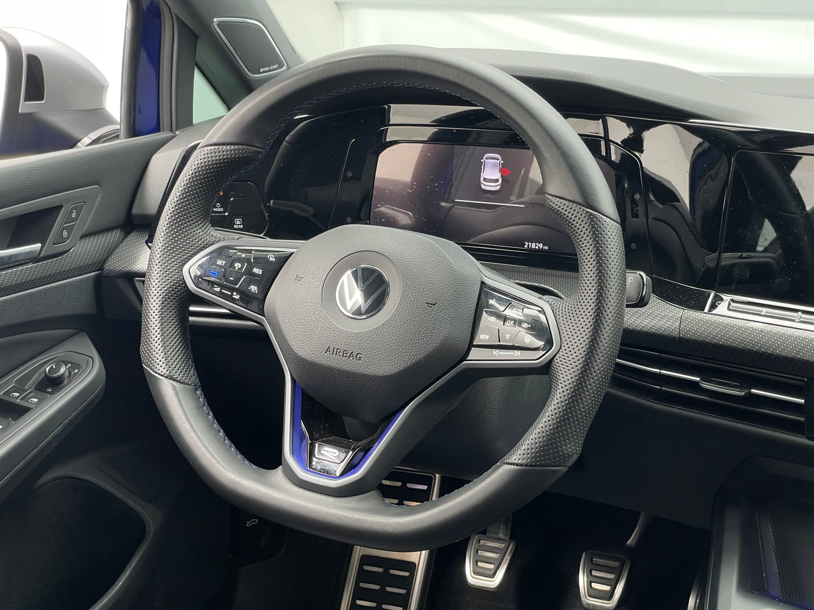 Thumbnail: 2022 Volkswagen Golf - 4