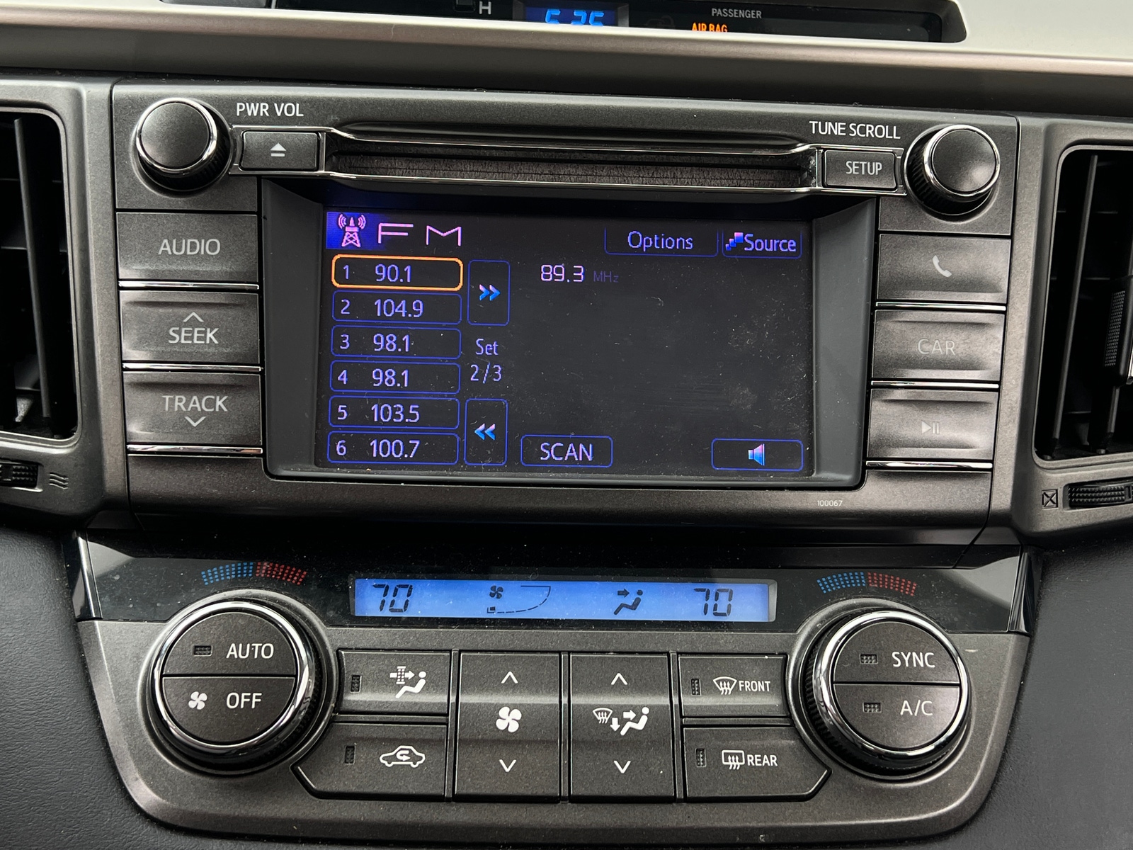 Thumbnail: 2013 Toyota RAV4 - 4