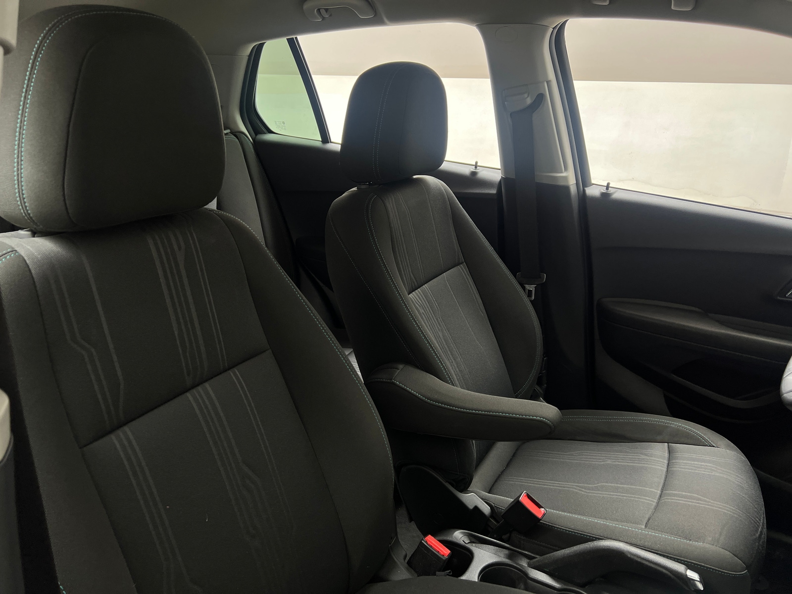 Thumbnail: 2015 Chevrolet Trax - 2