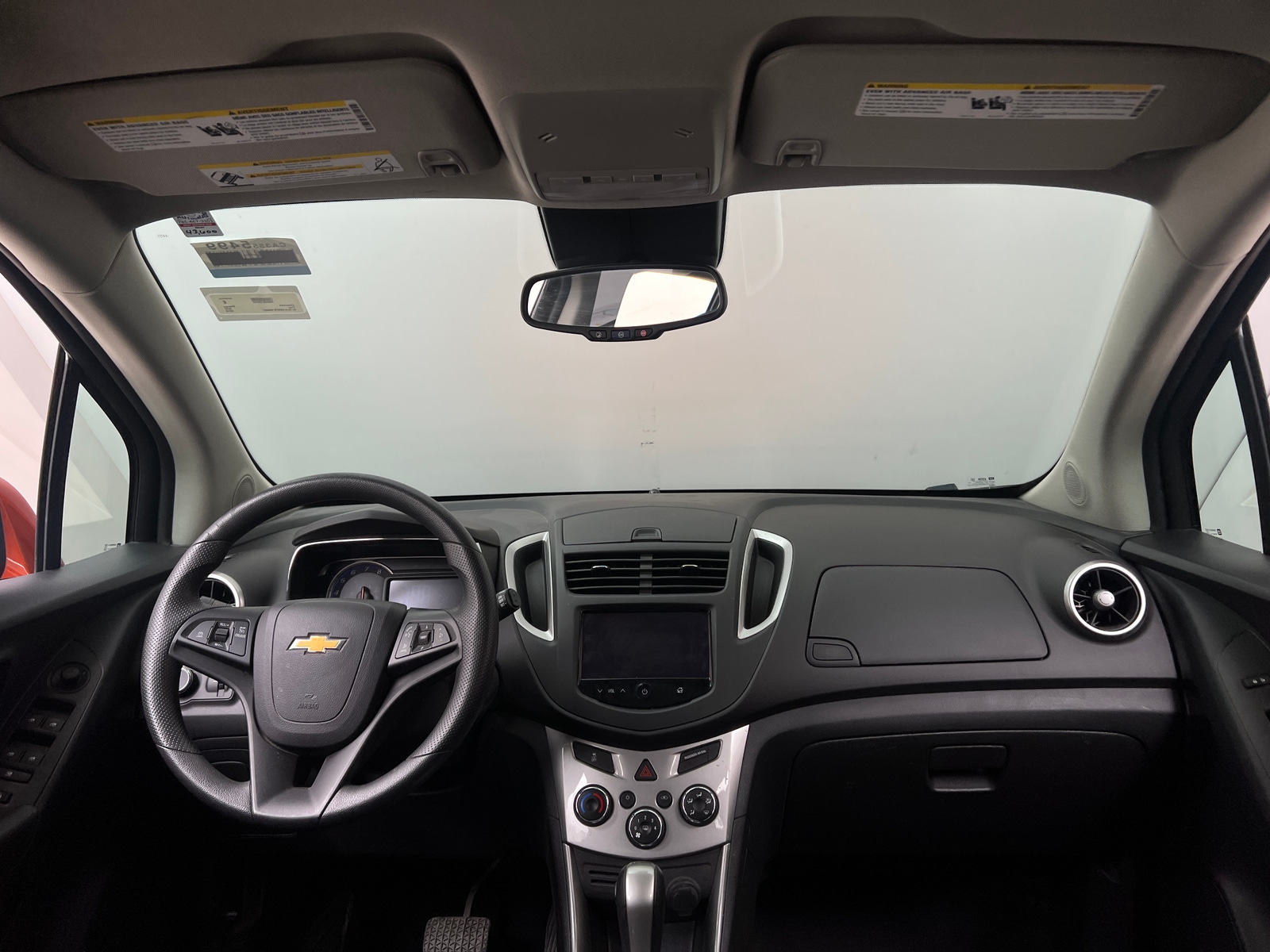 Thumbnail: 2015 Chevrolet Trax - 3