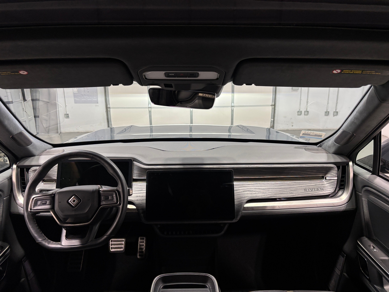 Thumbnail: 2023 Rivian R1T - 2