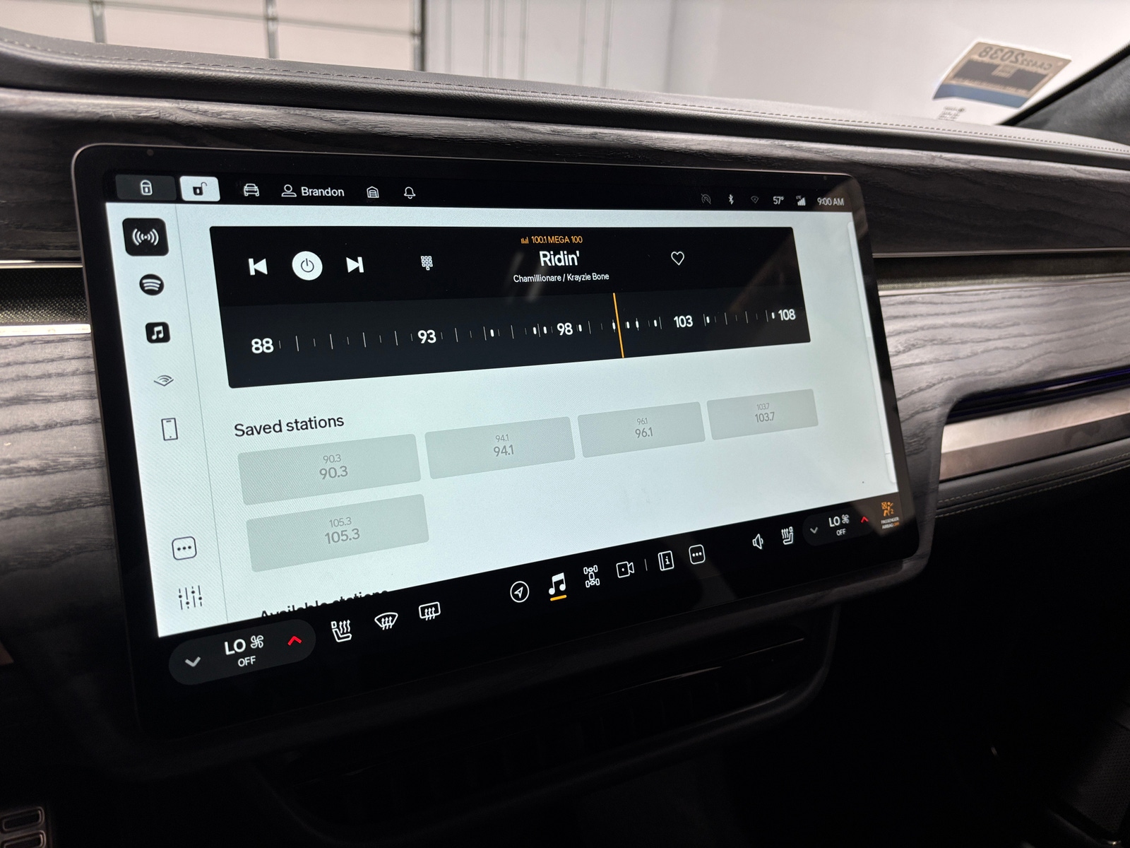 Thumbnail: 2023 Rivian R1T - 3