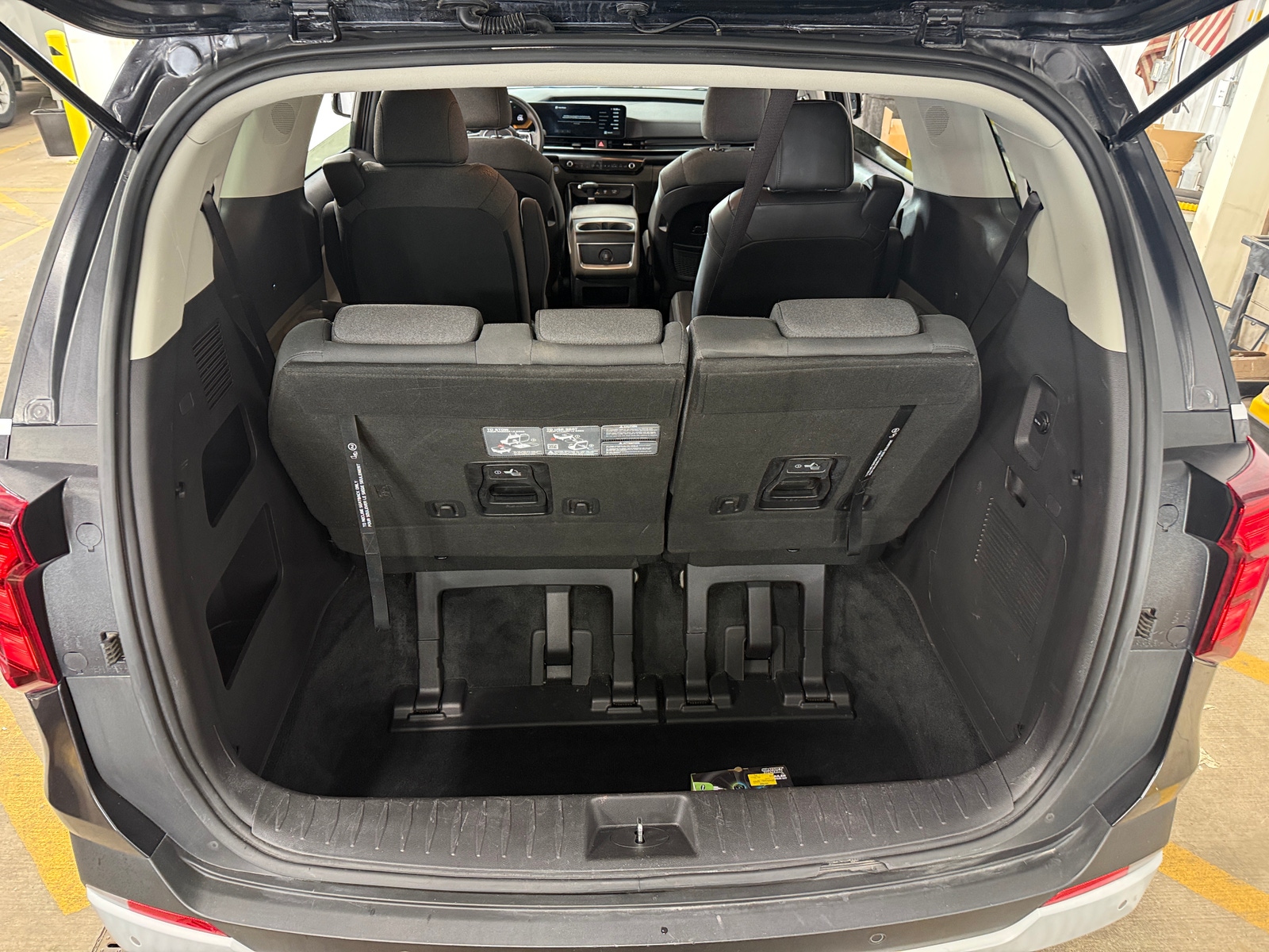 Thumbnail: 2025 Kia Carnival - 7