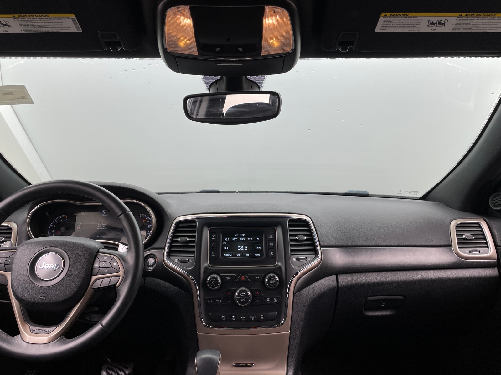 Thumbnail: 2017 Jeep Grand Cherokee - 3