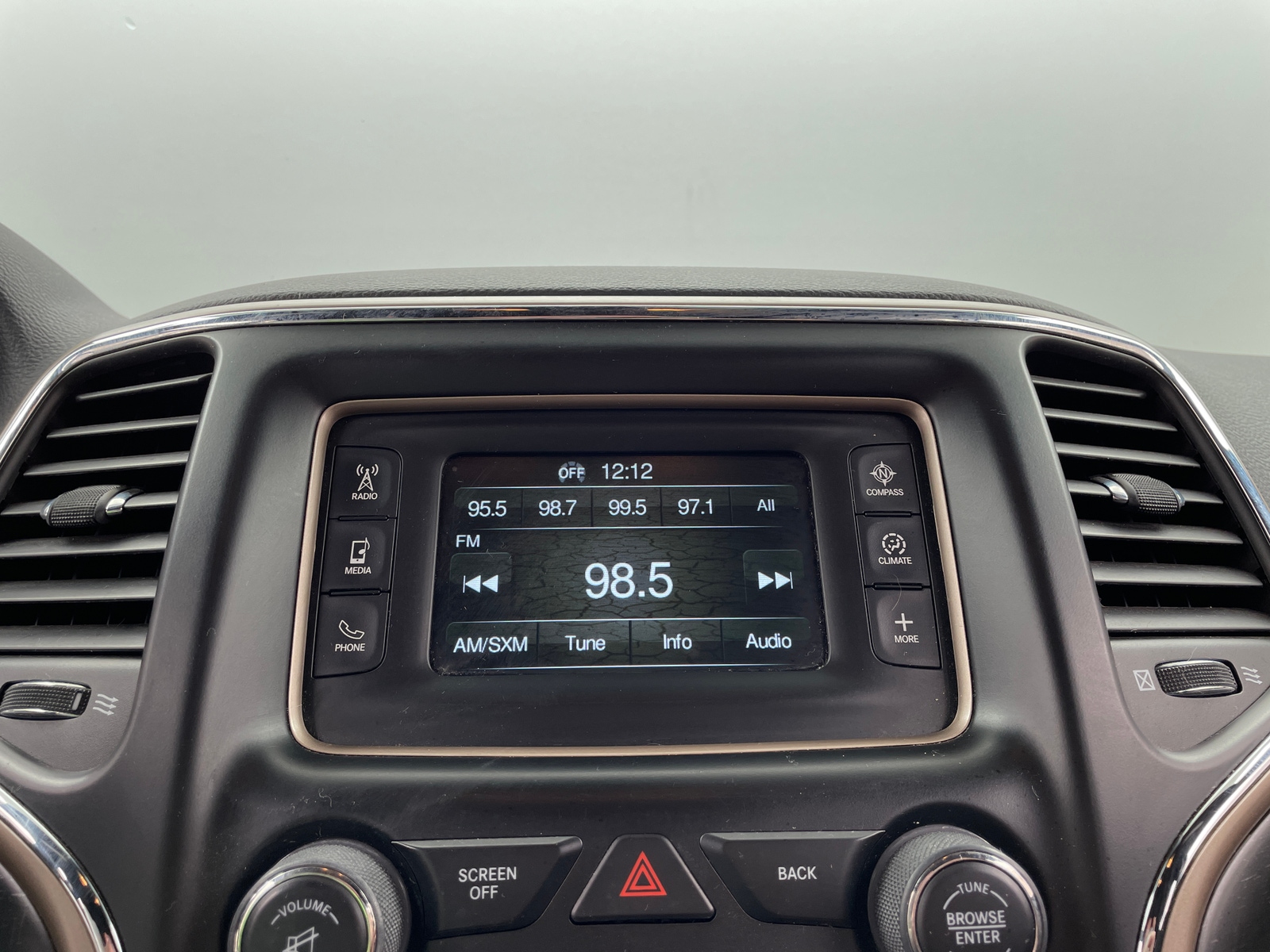 Thumbnail: 2017 Jeep Grand Cherokee - 4