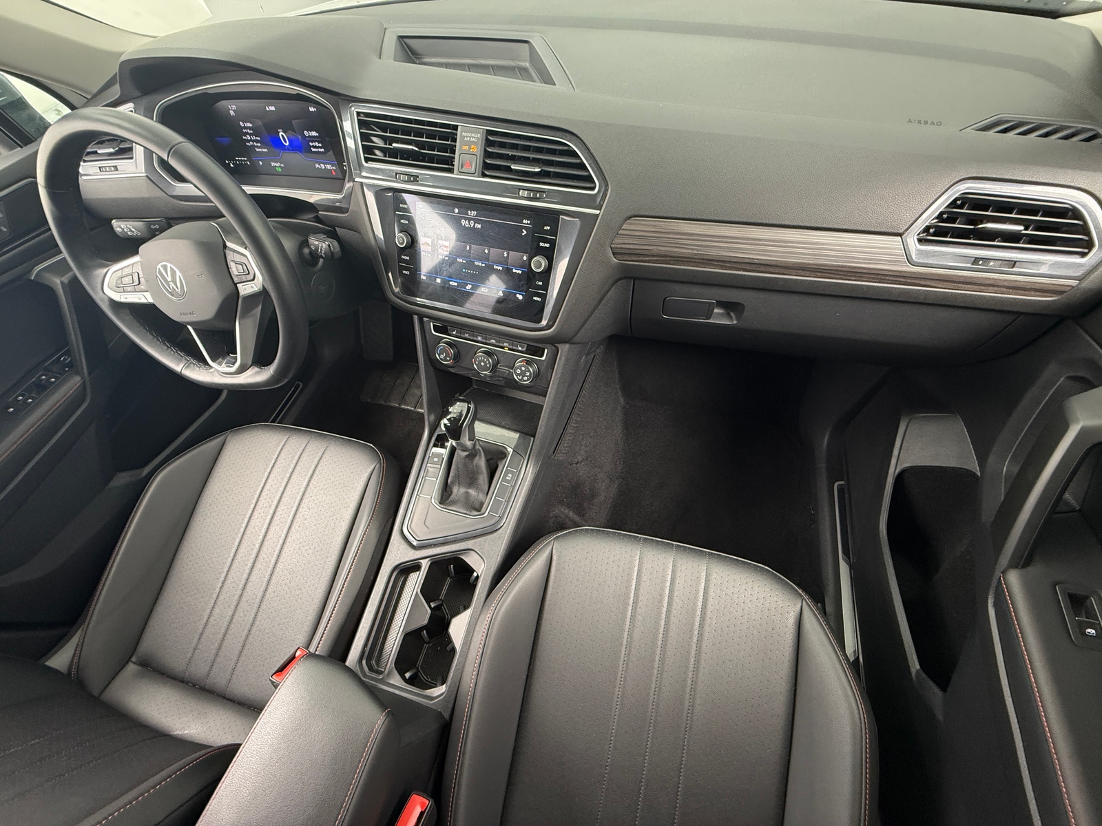 Thumbnail: 2024 Volkswagen Tiguan - 2