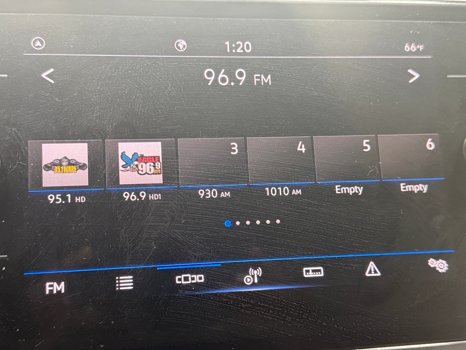 Thumbnail: 2024 Volkswagen Tiguan - 3