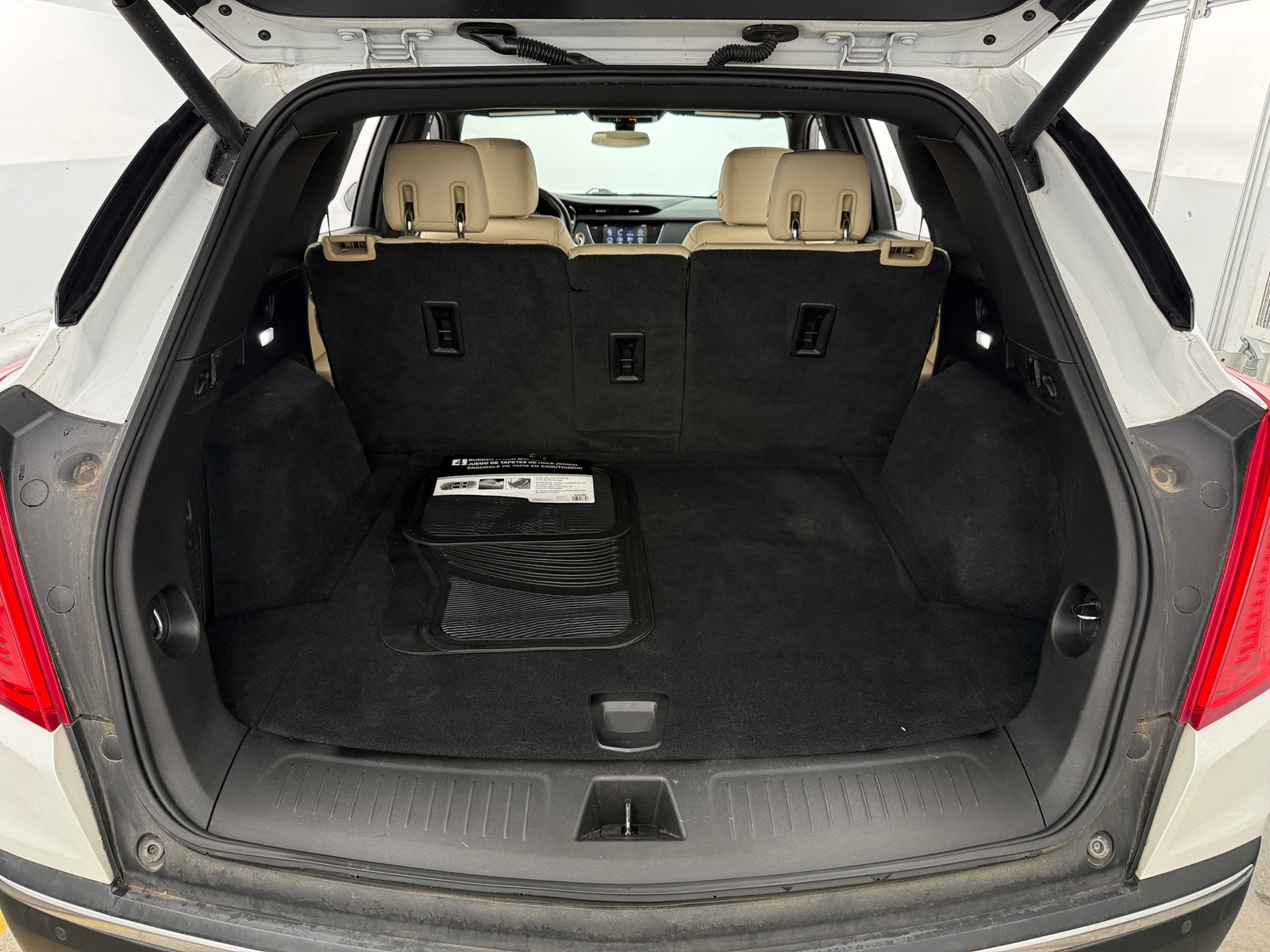 Thumbnail: 2017 Cadillac XT5 - 6