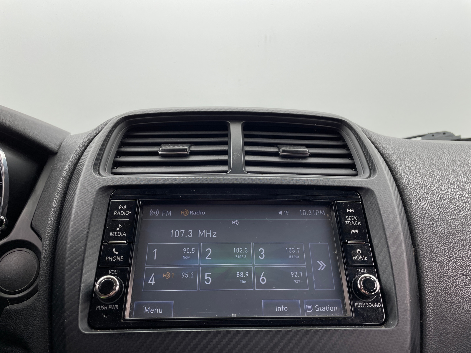 Thumbnail: 2018 Mitsubishi Outlander Sport - 4