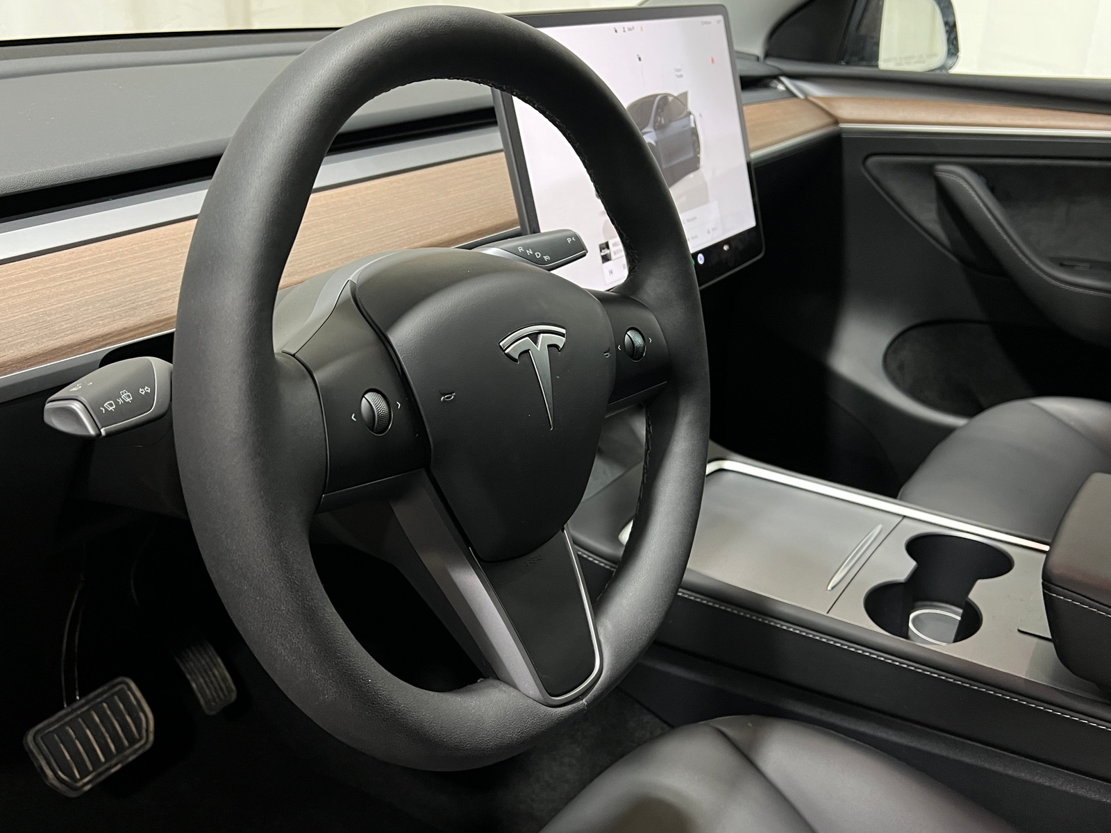 Thumbnail: 2024 Tesla Model Y - 4