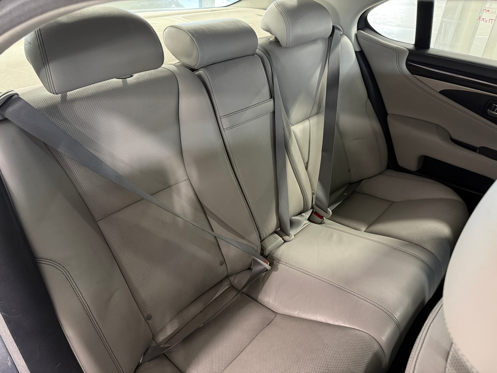 Thumbnail: 2015 Lexus LS - 6