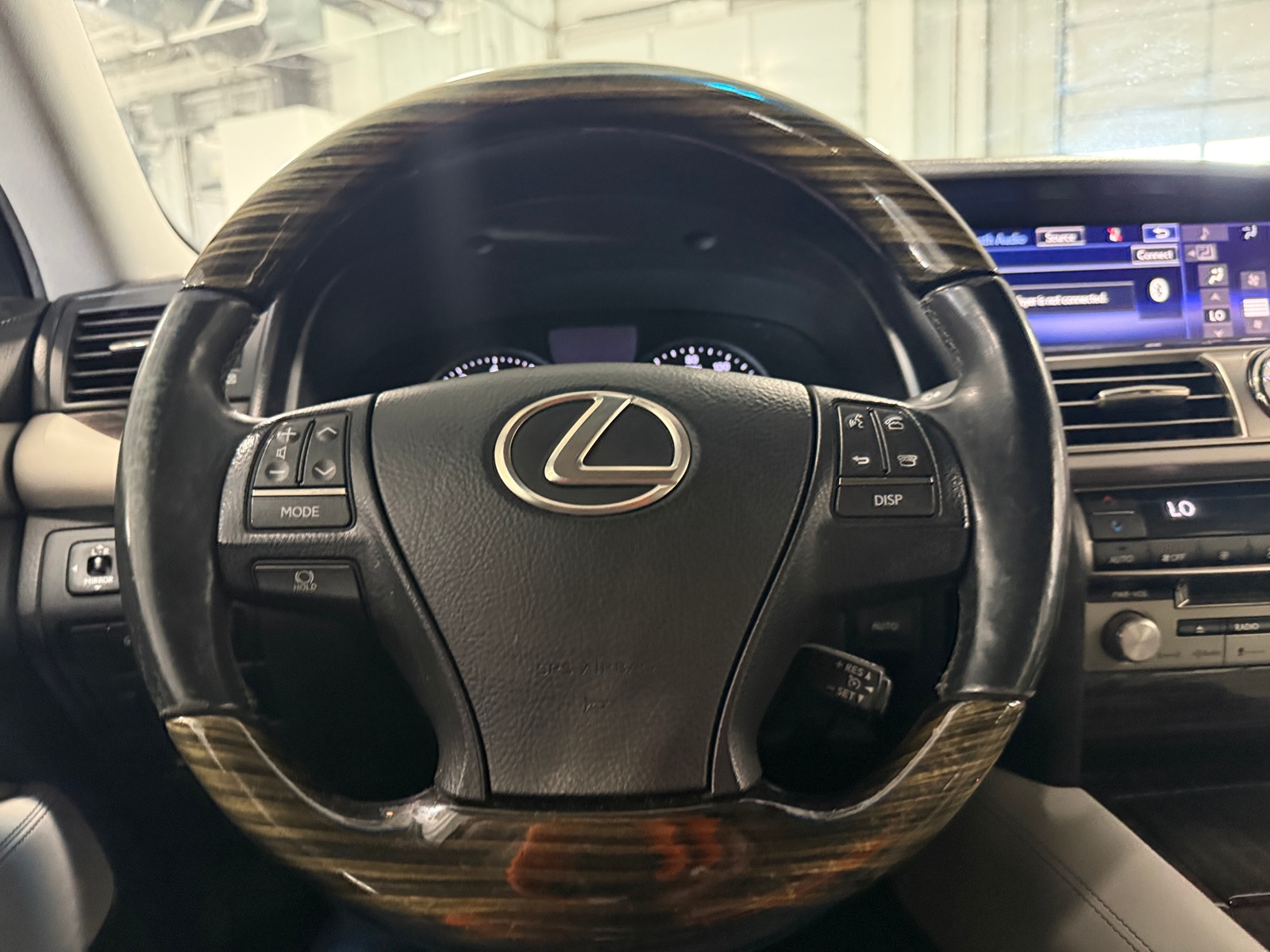 Thumbnail: 2015 Lexus LS - 5