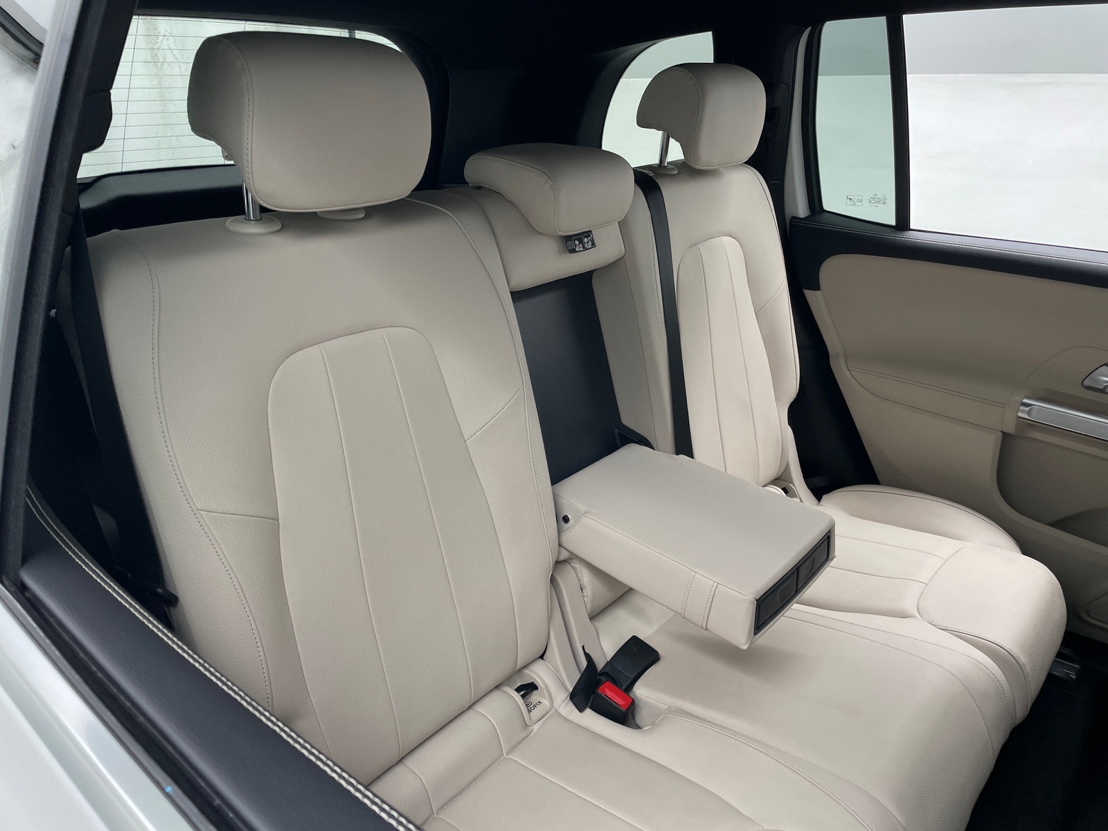 Thumbnail: 2025 Mercedes-Benz GLB - 5