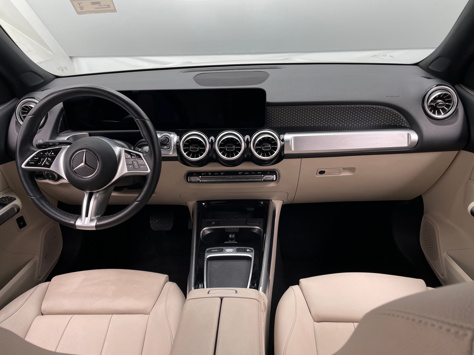 Thumbnail: 2025 Mercedes-Benz GLB - 2