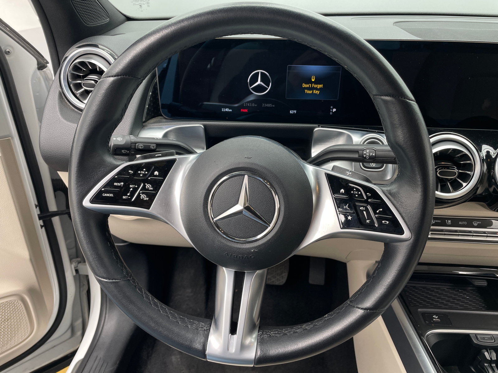 Thumbnail: 2025 Mercedes-Benz GLB - 4