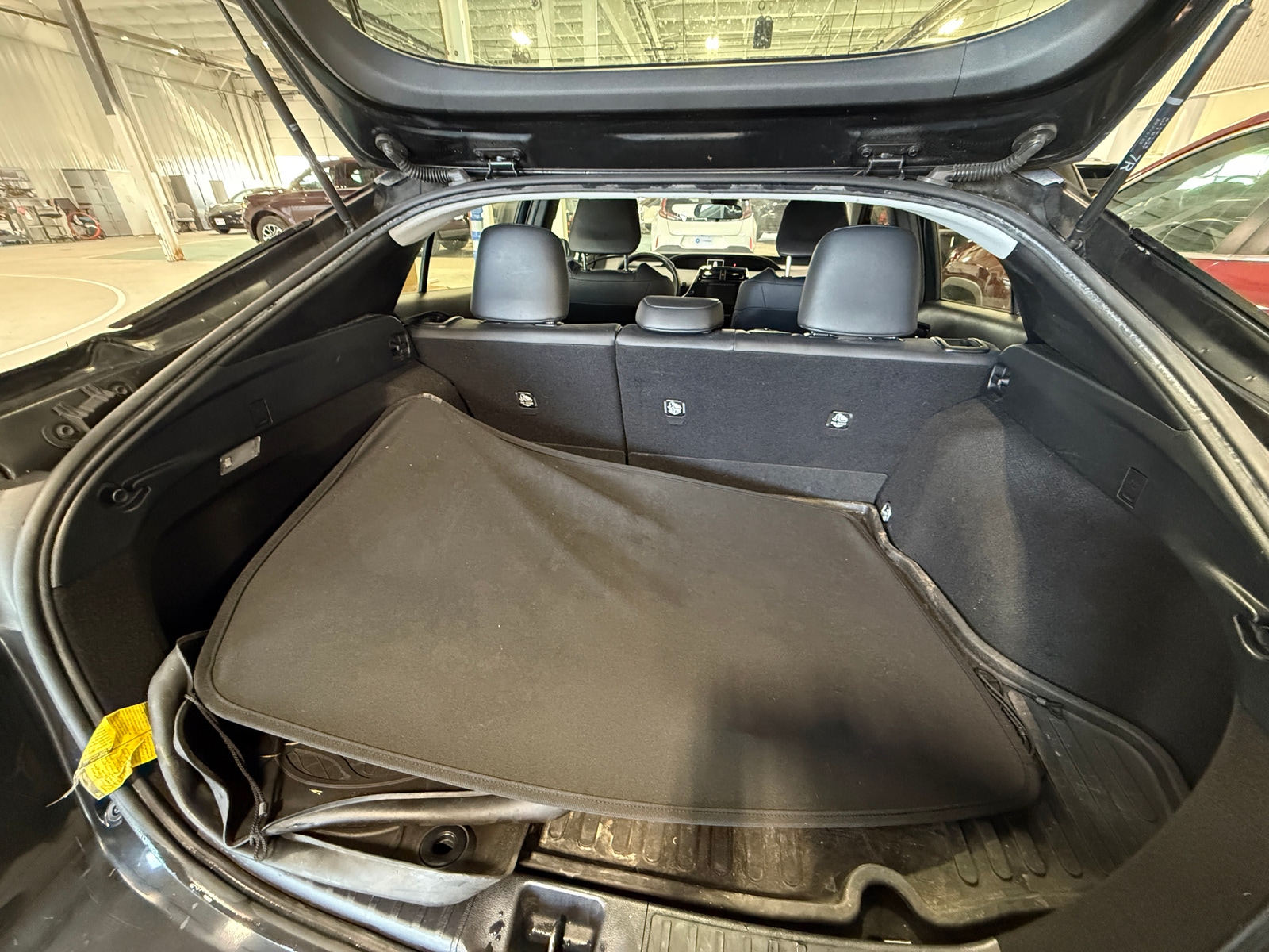 Thumbnail: 2017 Toyota Prius - 7