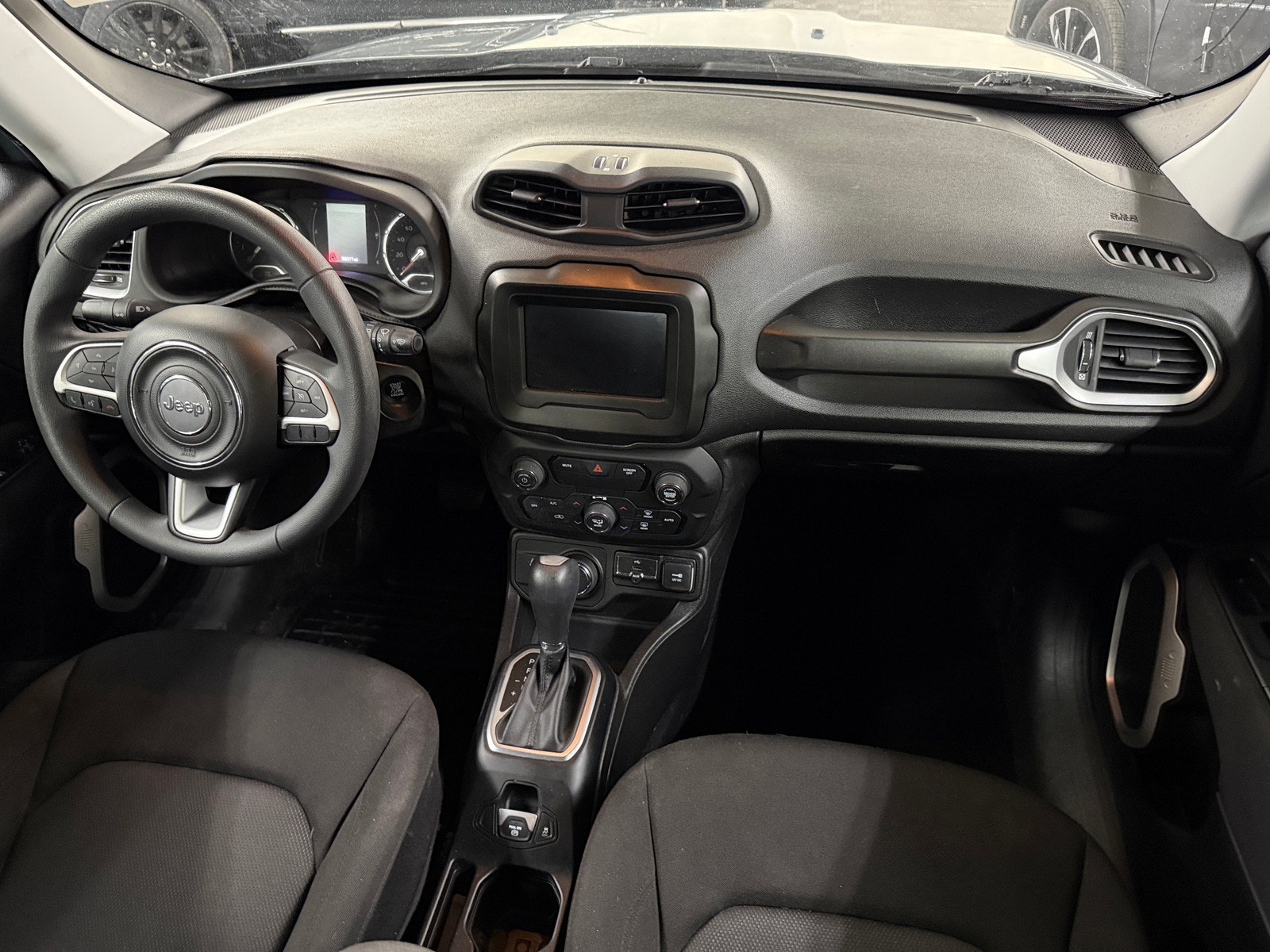 Thumbnail: 2018 Jeep Renegade - 3