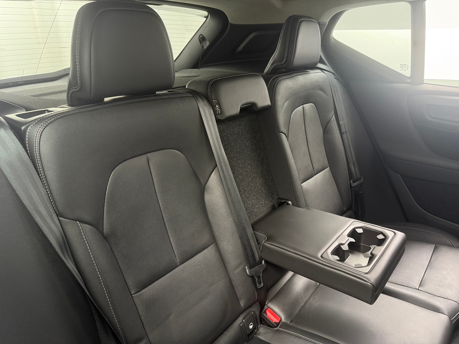 Thumbnail: 2021 Volvo XC40 - 5