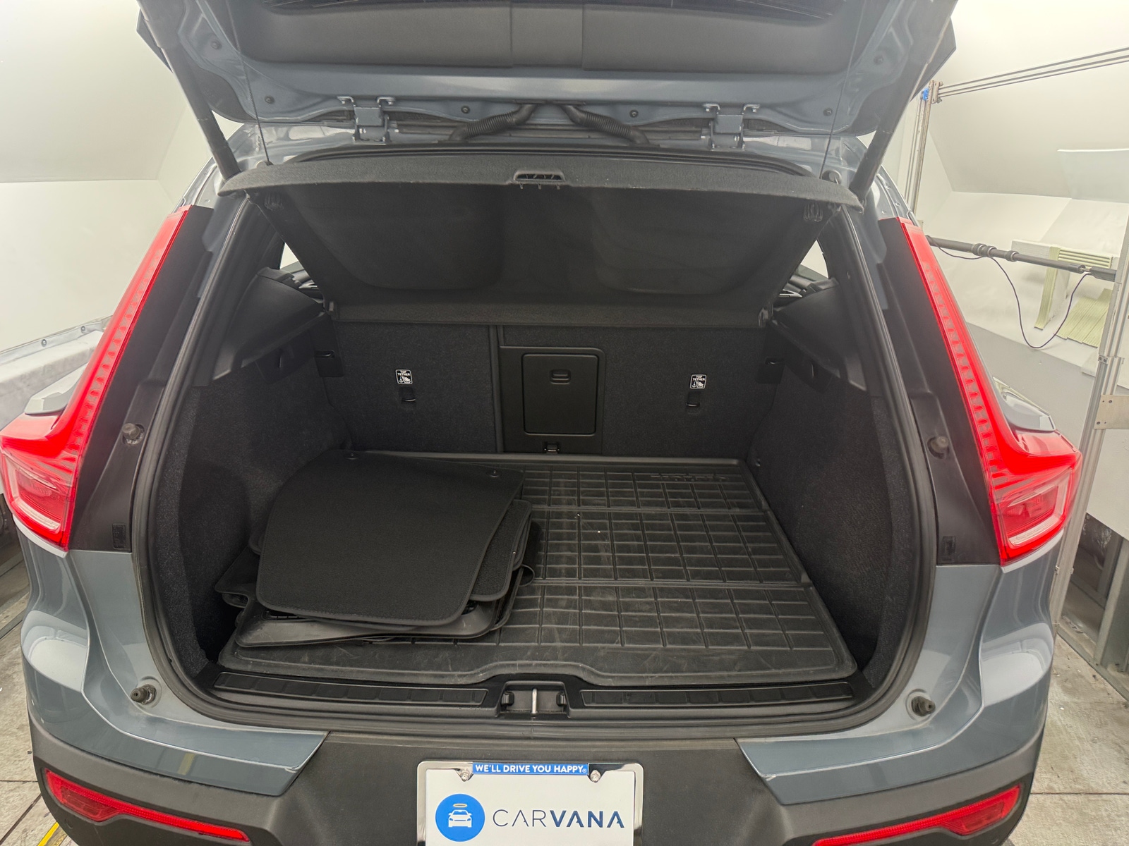 Thumbnail: 2021 Volvo XC40 - 6