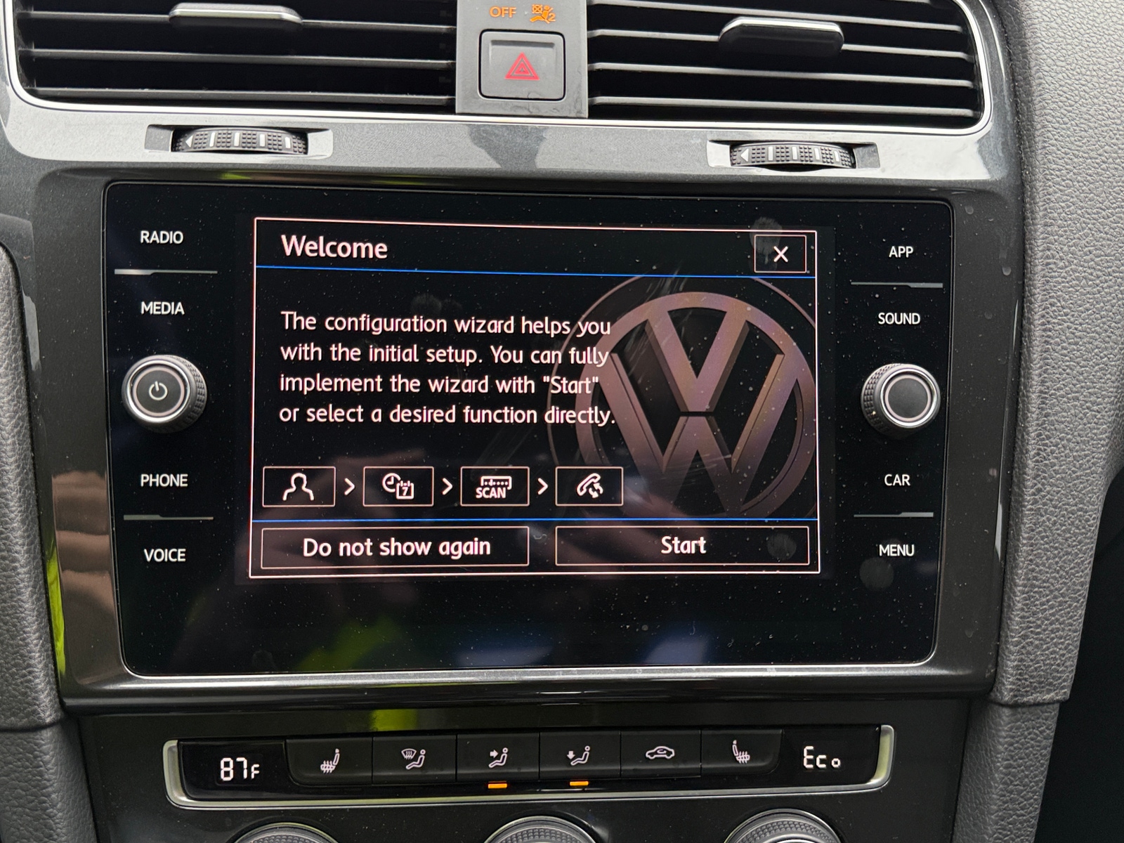 Thumbnail: 2019 Volkswagen e-Golf - 4