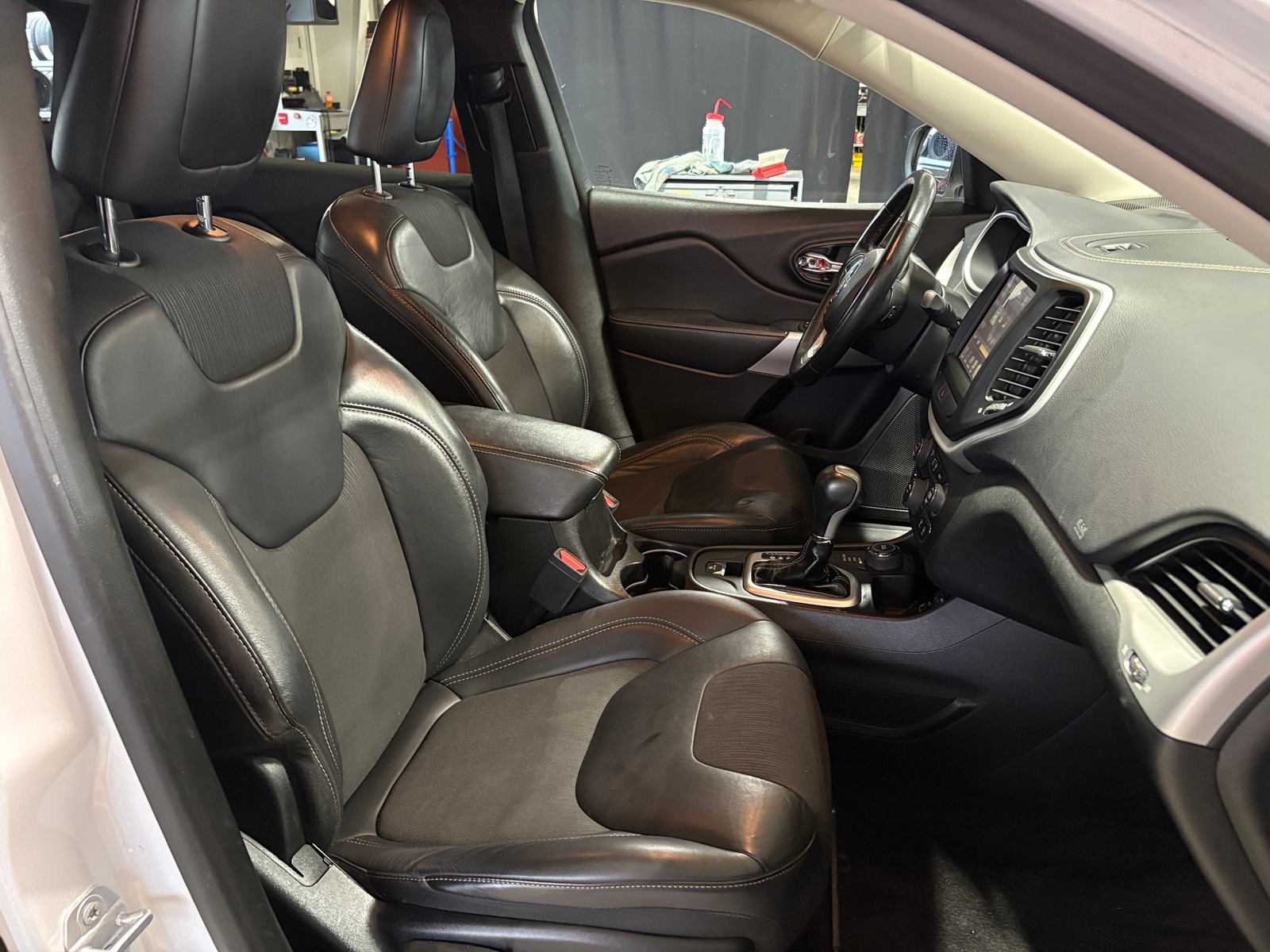 Thumbnail: 2018 Jeep Cherokee - 2