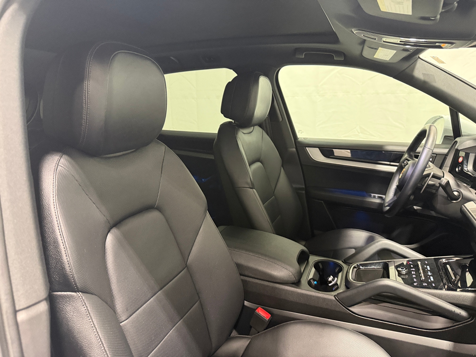 Thumbnail: 2024 Porsche Cayenne - 2