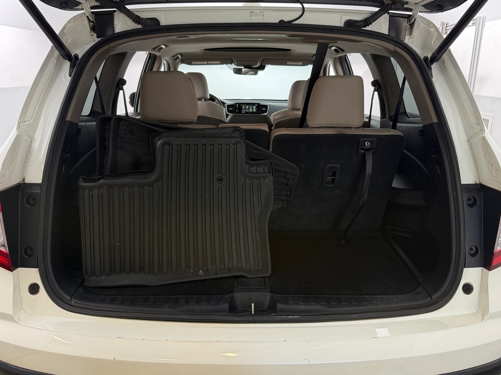 Thumbnail: 2019 Honda Pilot - 6