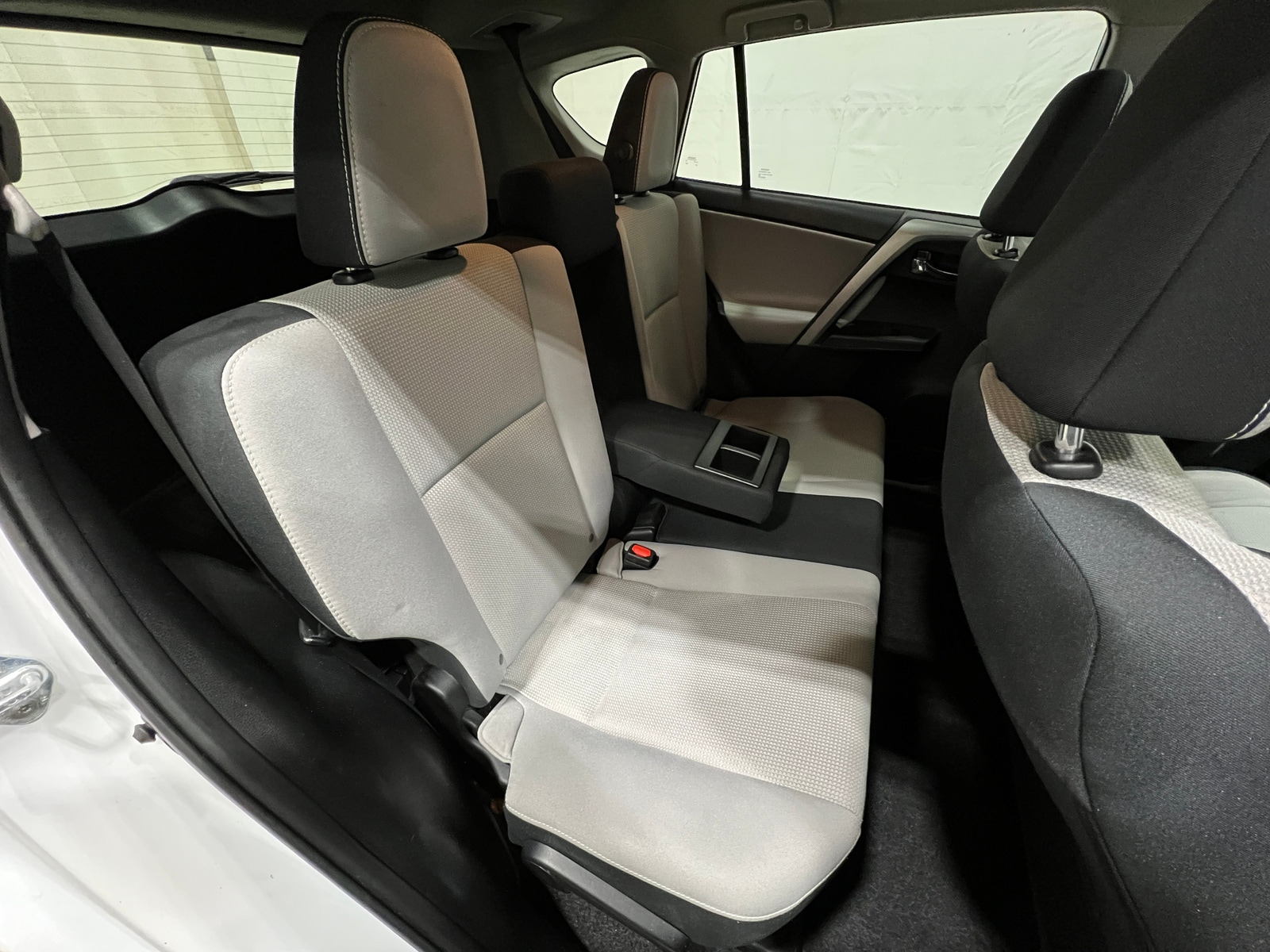 Thumbnail: 2018 Toyota RAV4 - 6