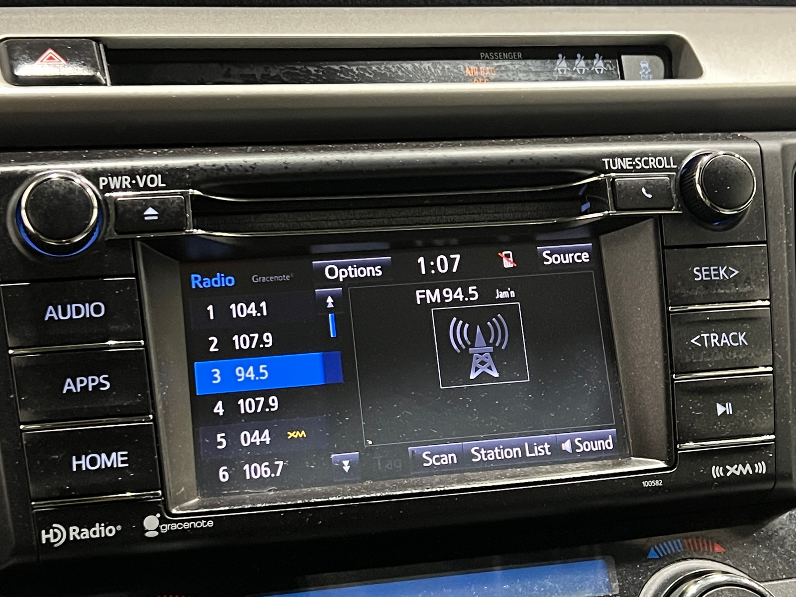 Thumbnail: 2018 Toyota RAV4 - 4