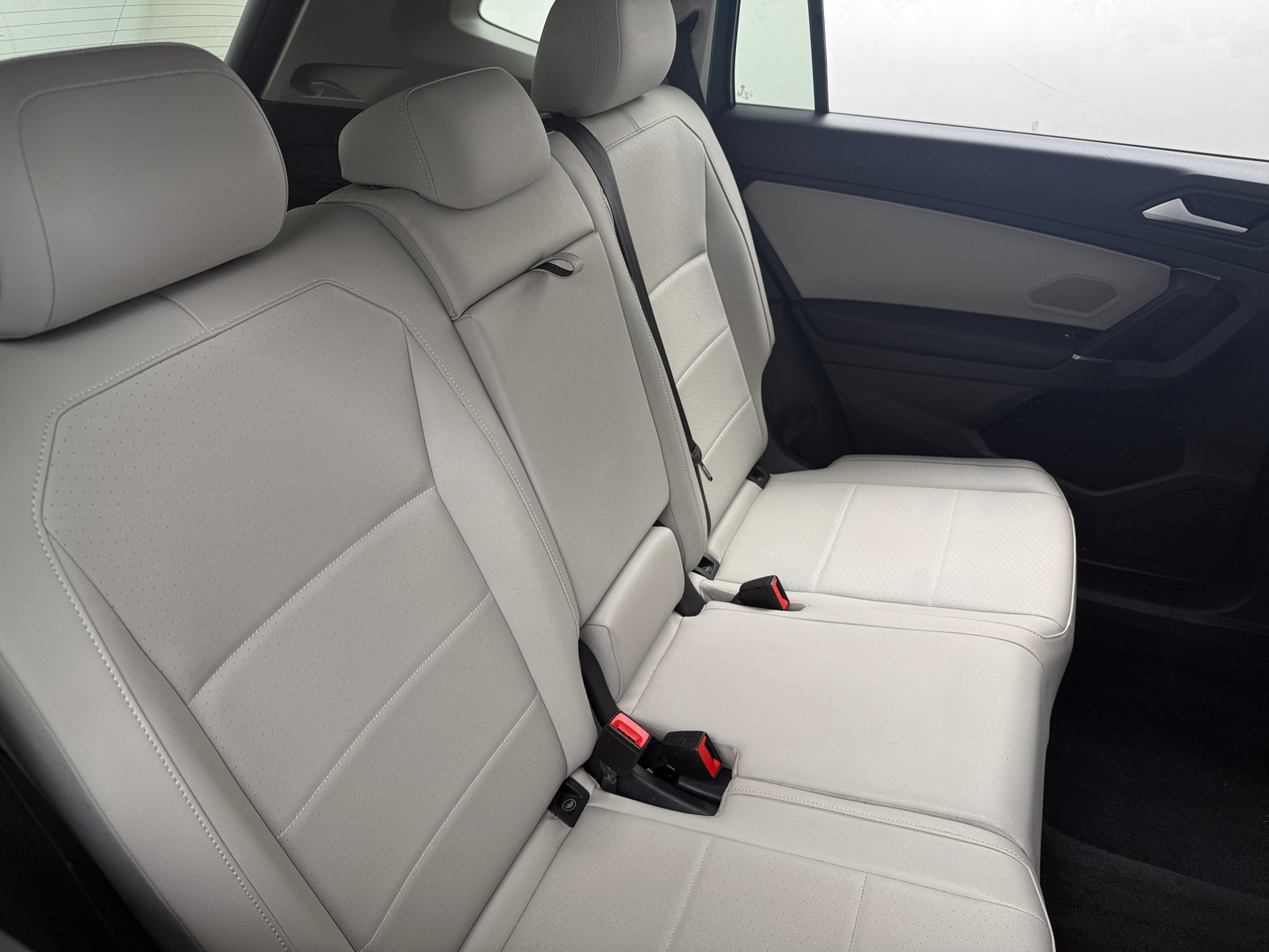 Thumbnail: 2020 Volkswagen Tiguan - 5