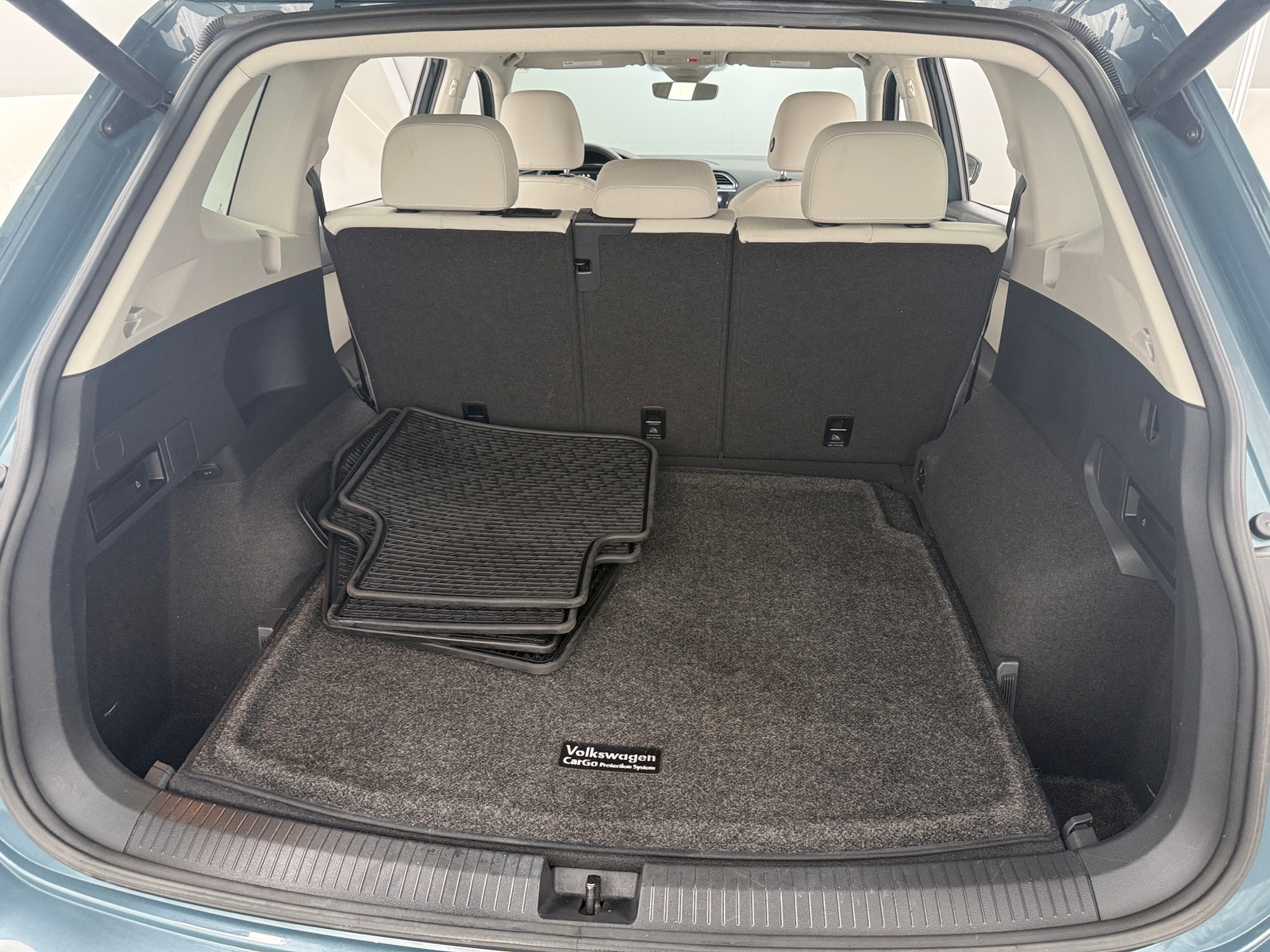 Thumbnail: 2020 Volkswagen Tiguan - 6