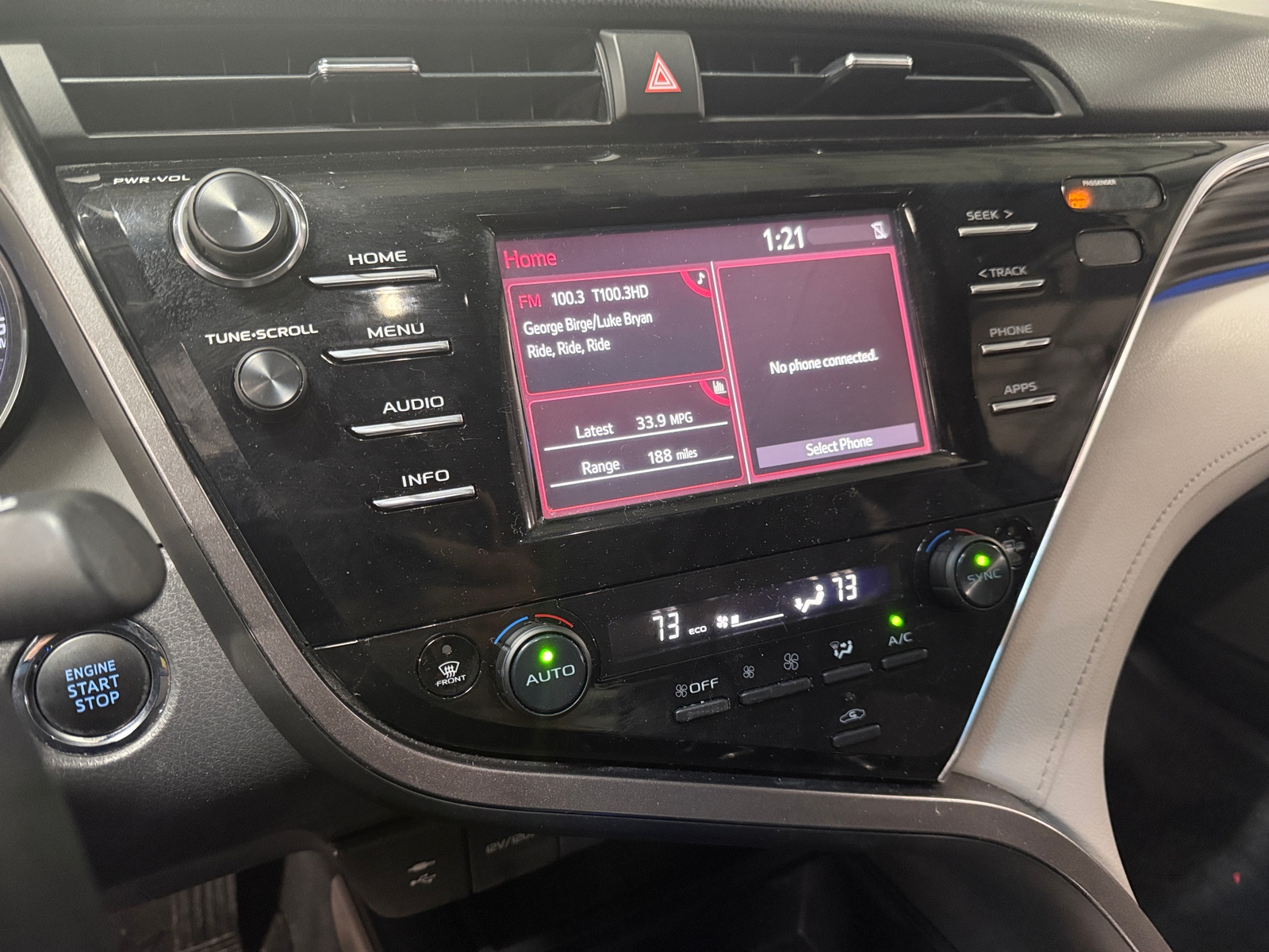 Thumbnail: 2018 Toyota Camry - 4