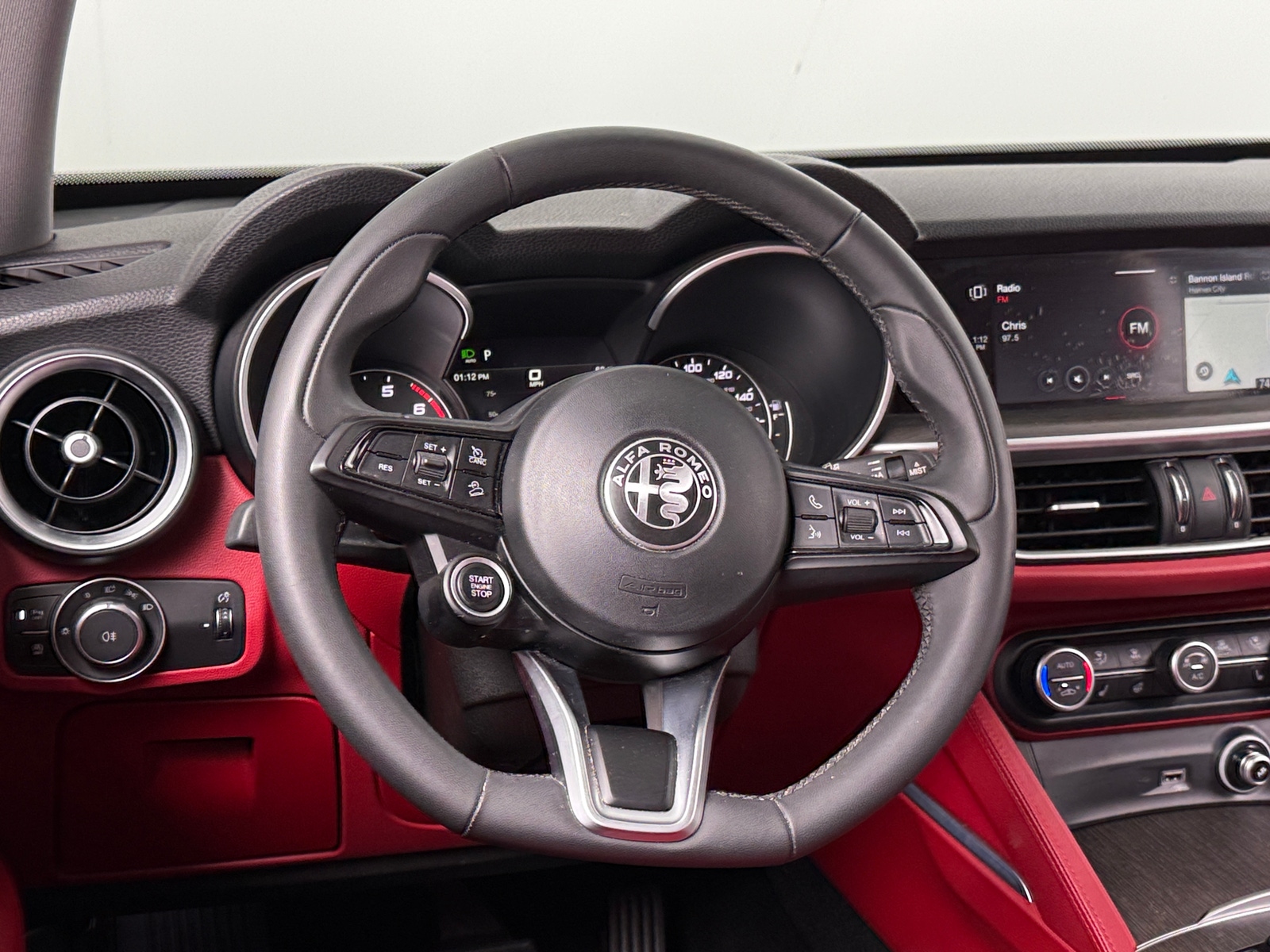 Thumbnail: 2021 Alfa Romeo Stelvio - 4