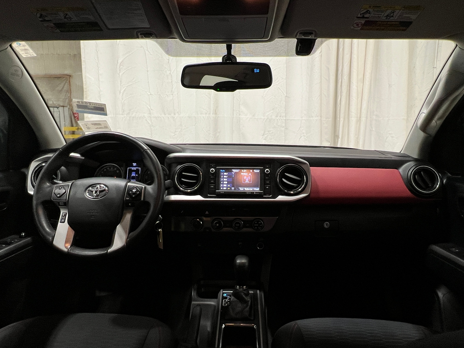 Thumbnail: 2016 Toyota Tacoma - 3