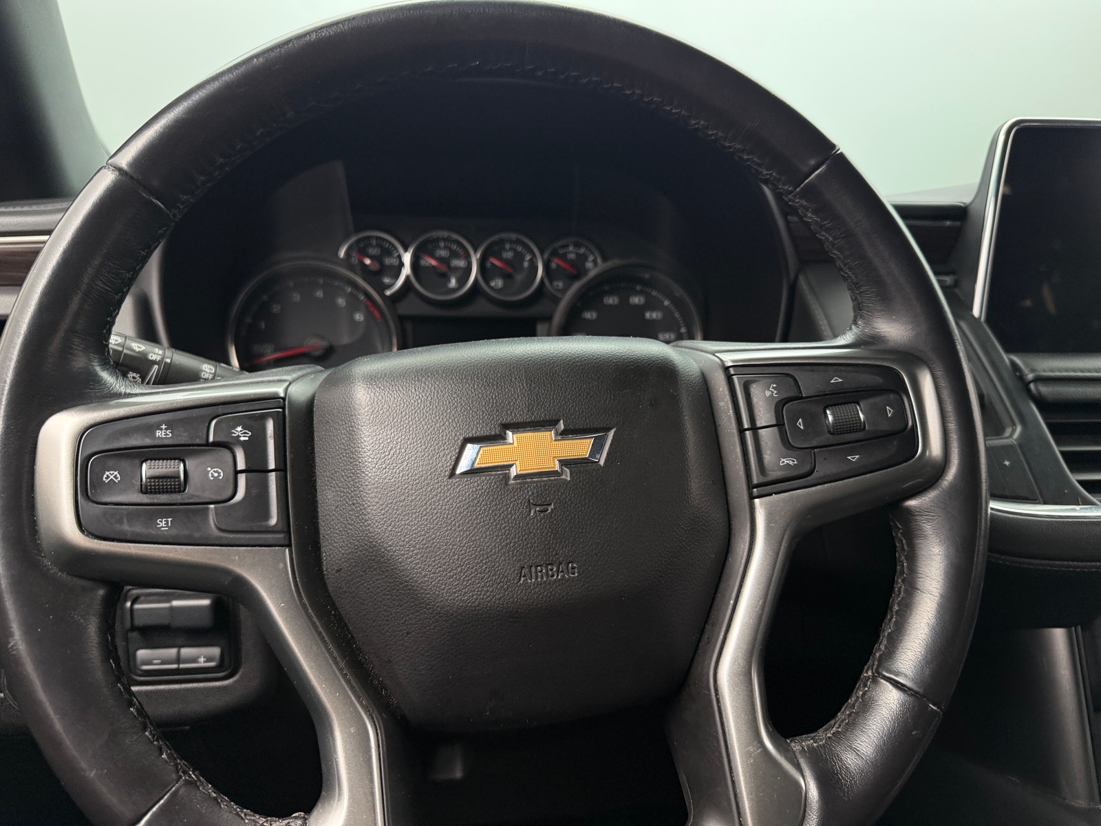 Thumbnail: 2021 Chevrolet Suburban - 5